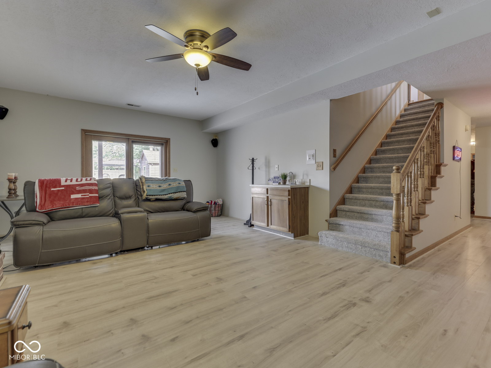 2405 Valley Court