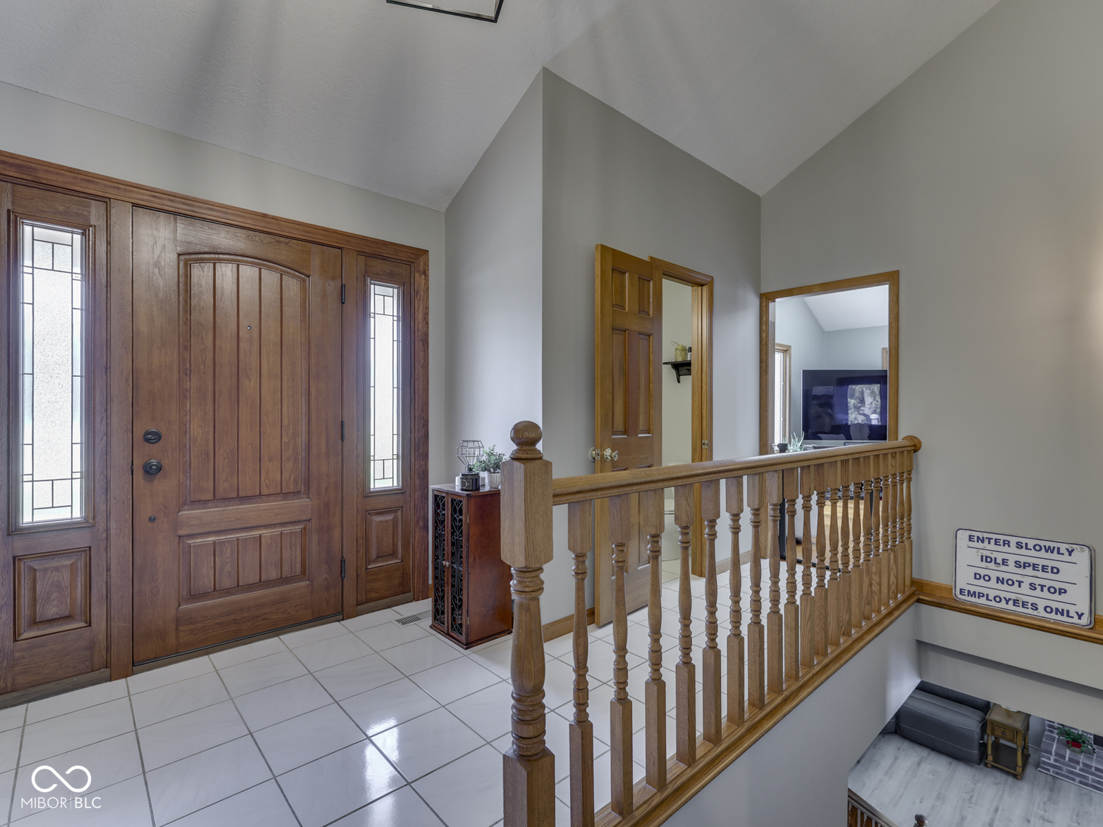 2405 Valley Court