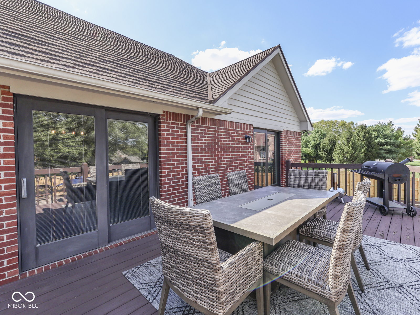 2405 Valley Court
