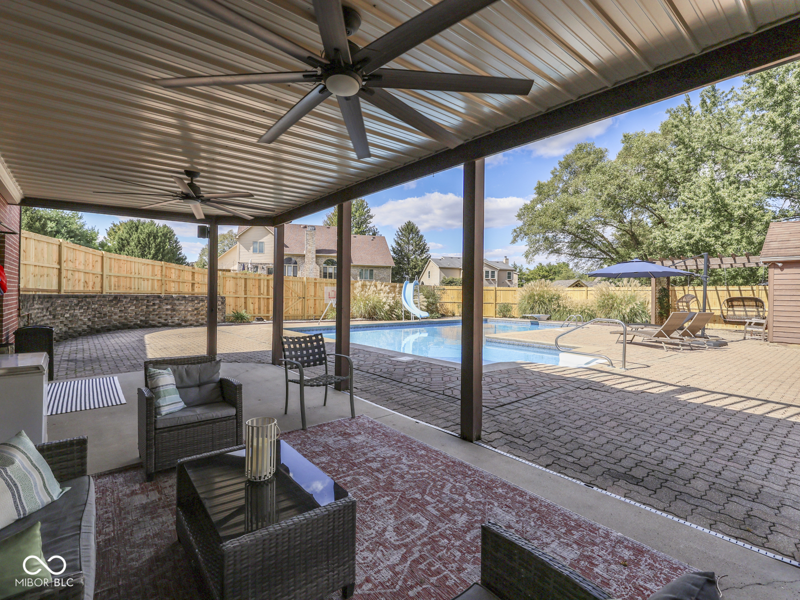 2405 Valley Court
