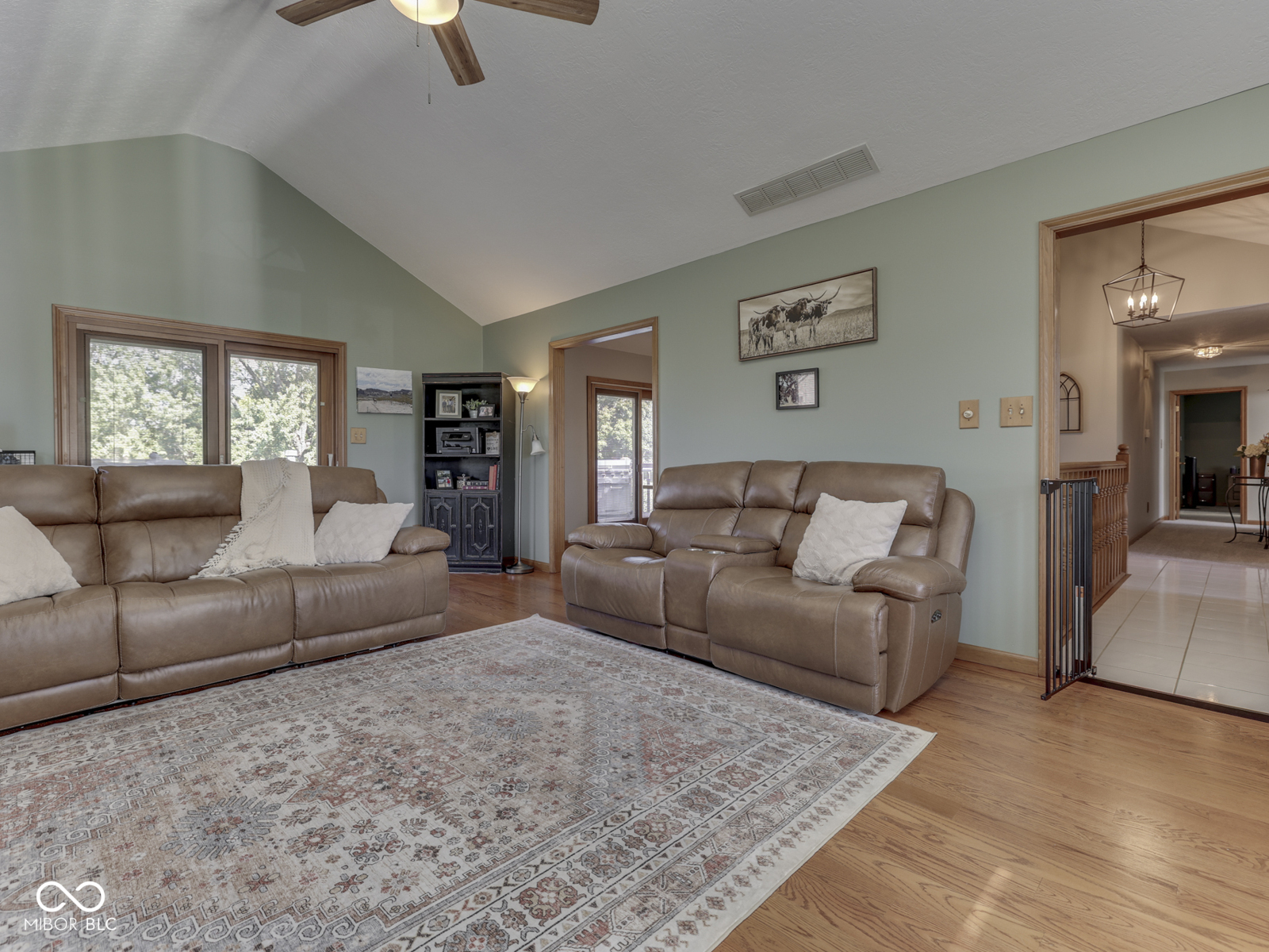 2405 Valley Court