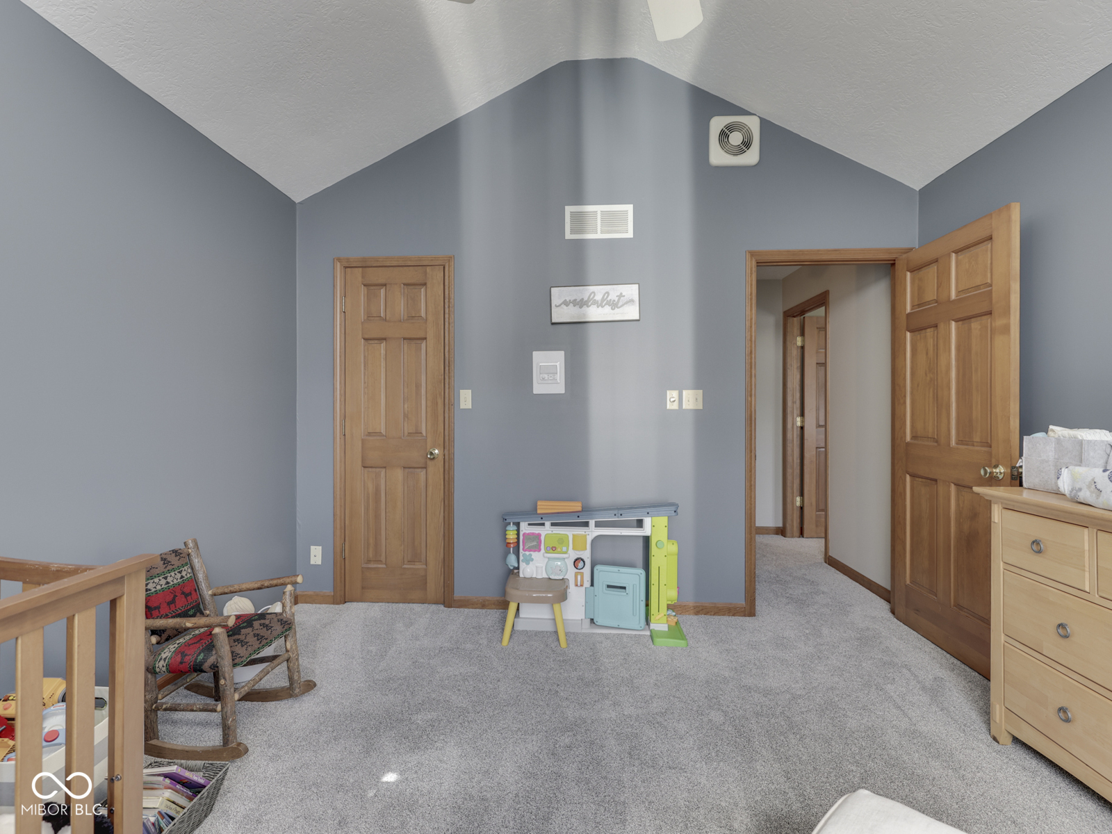 2405 Valley Court