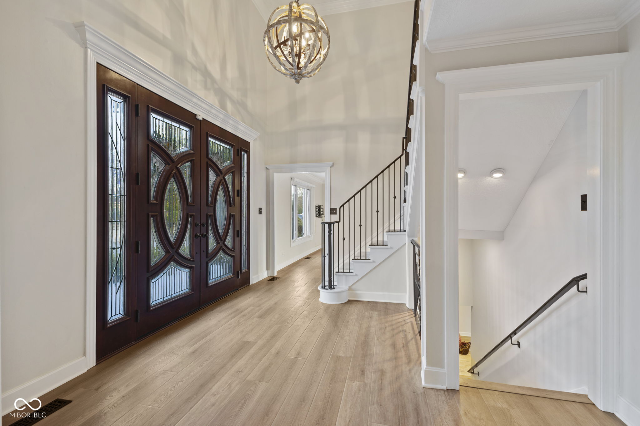 2430 Woodsway Drive