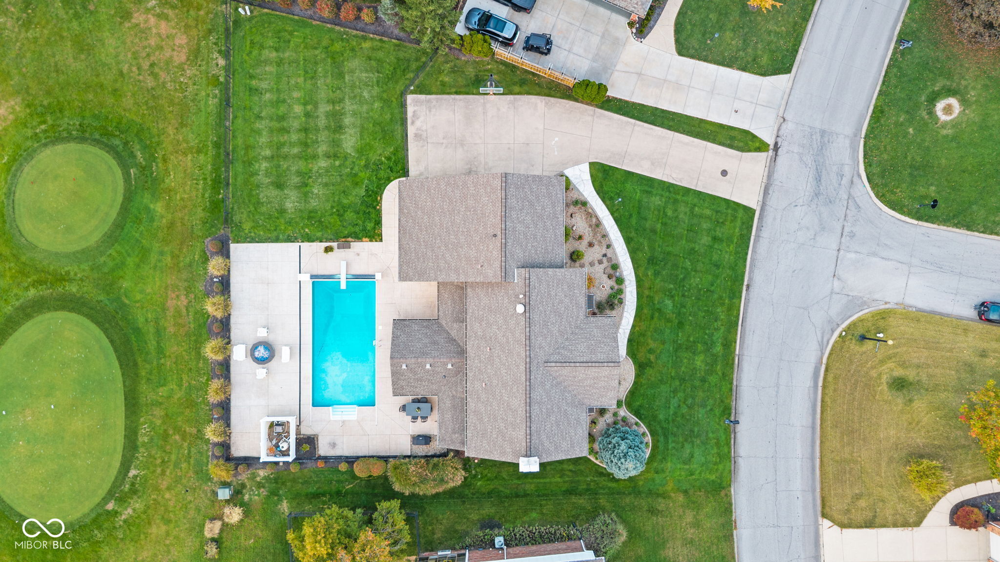 2430 Woodsway Drive