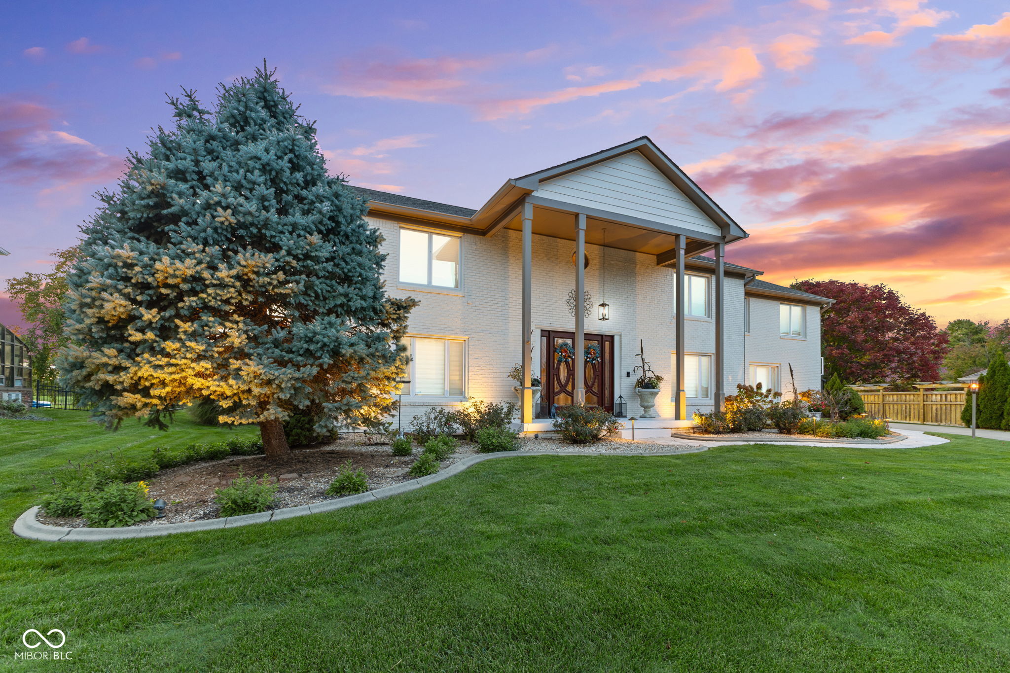 2430 Woodsway Drive