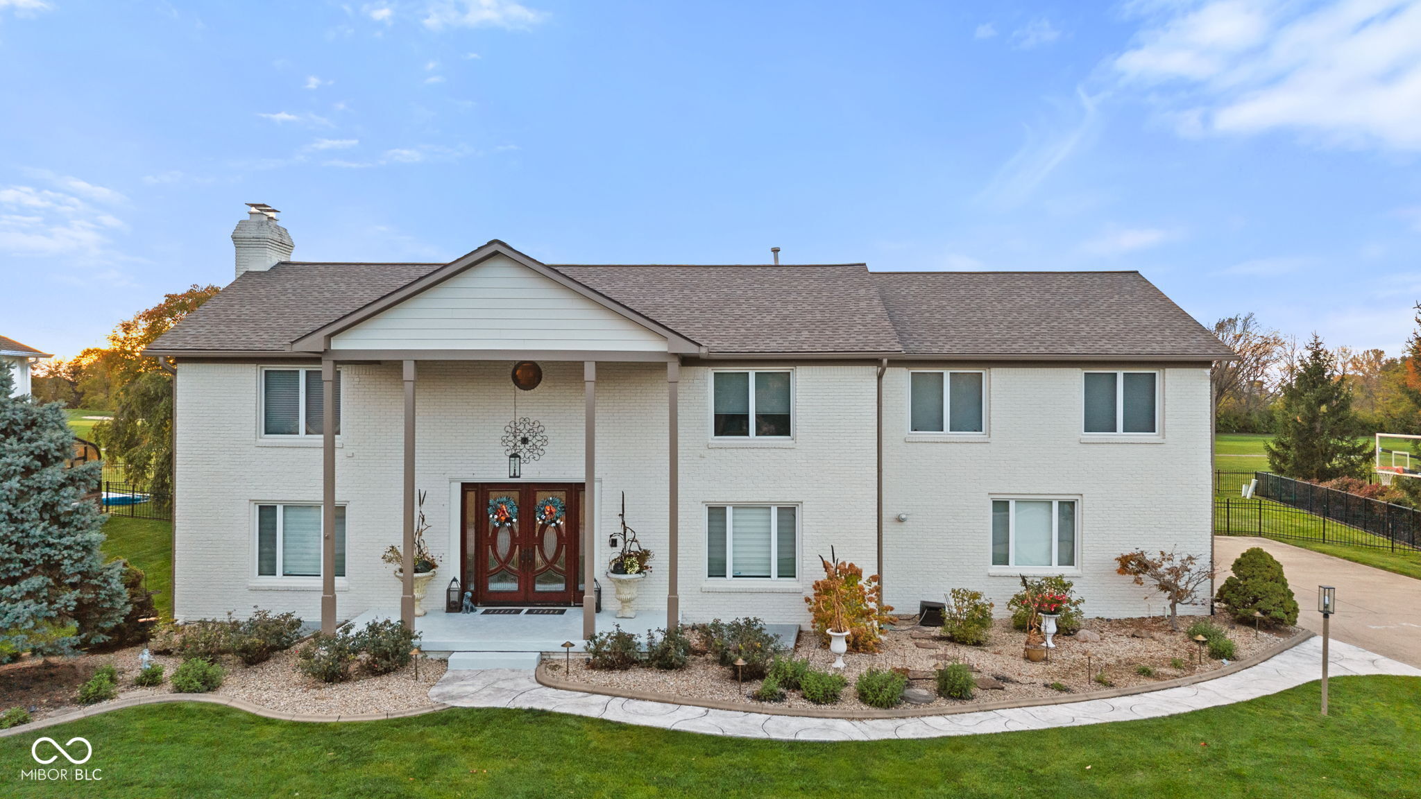 2430 Woodsway Drive