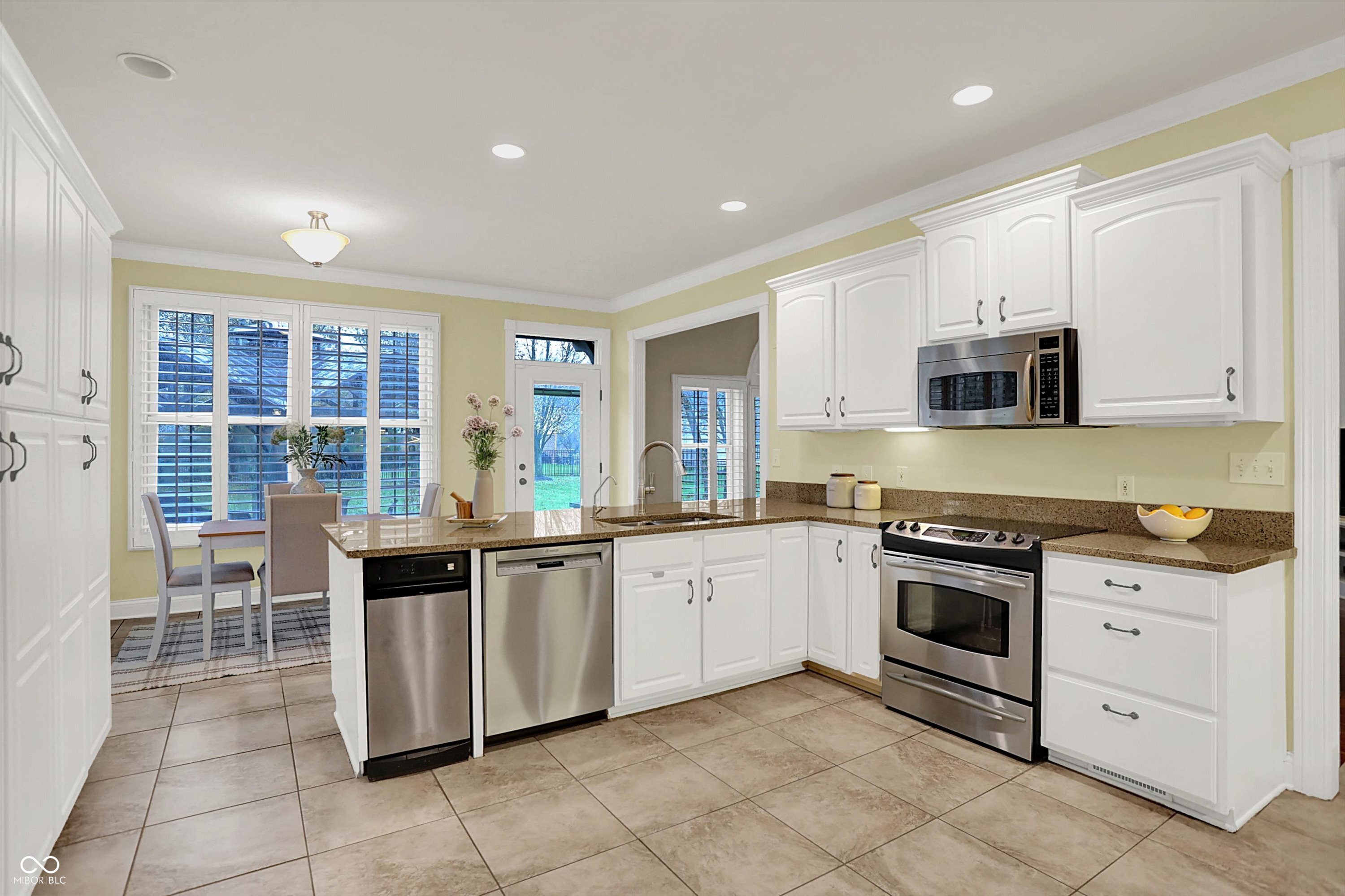 9325 Timberline Drive