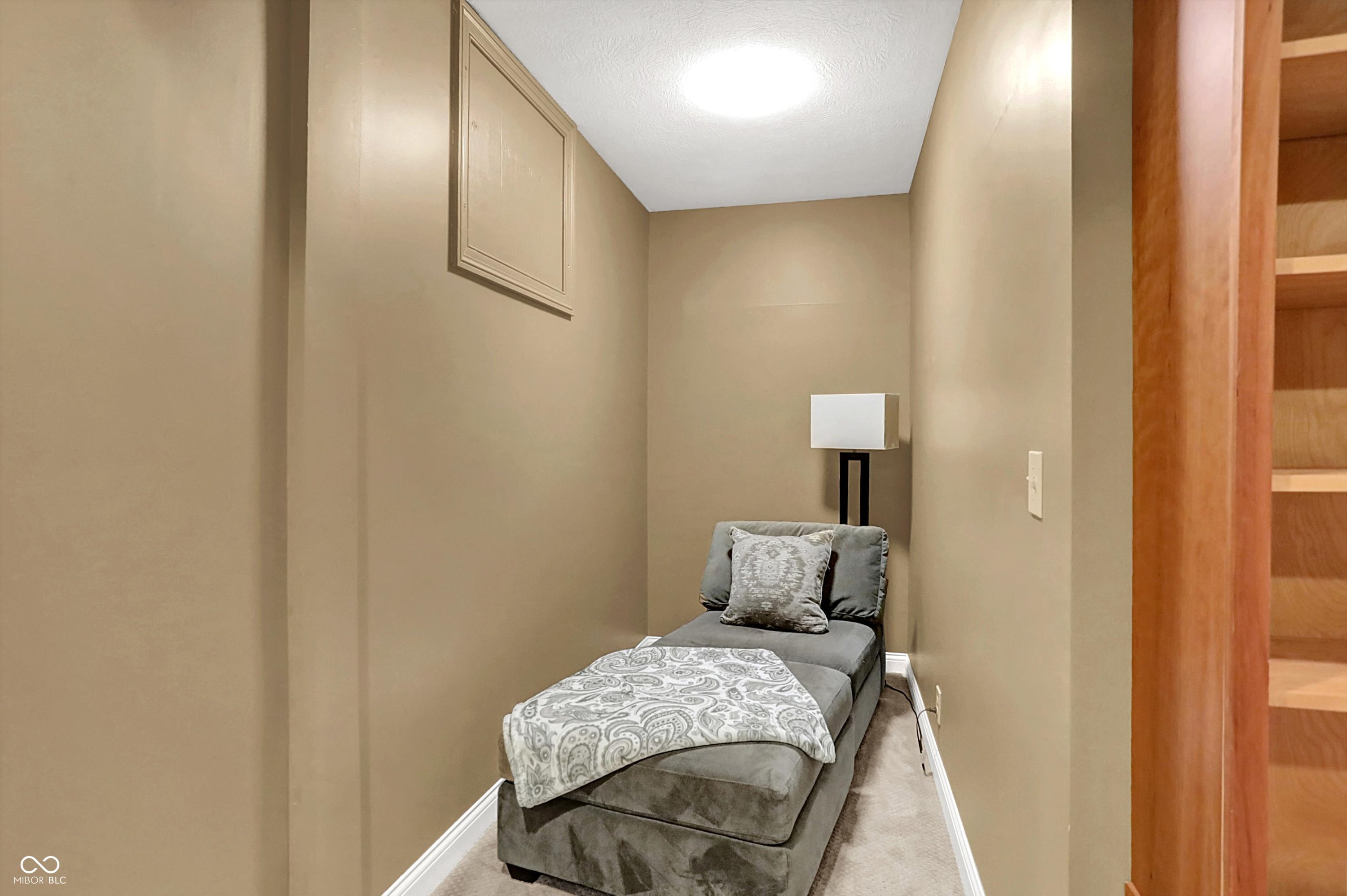 9325 Timberline Drive