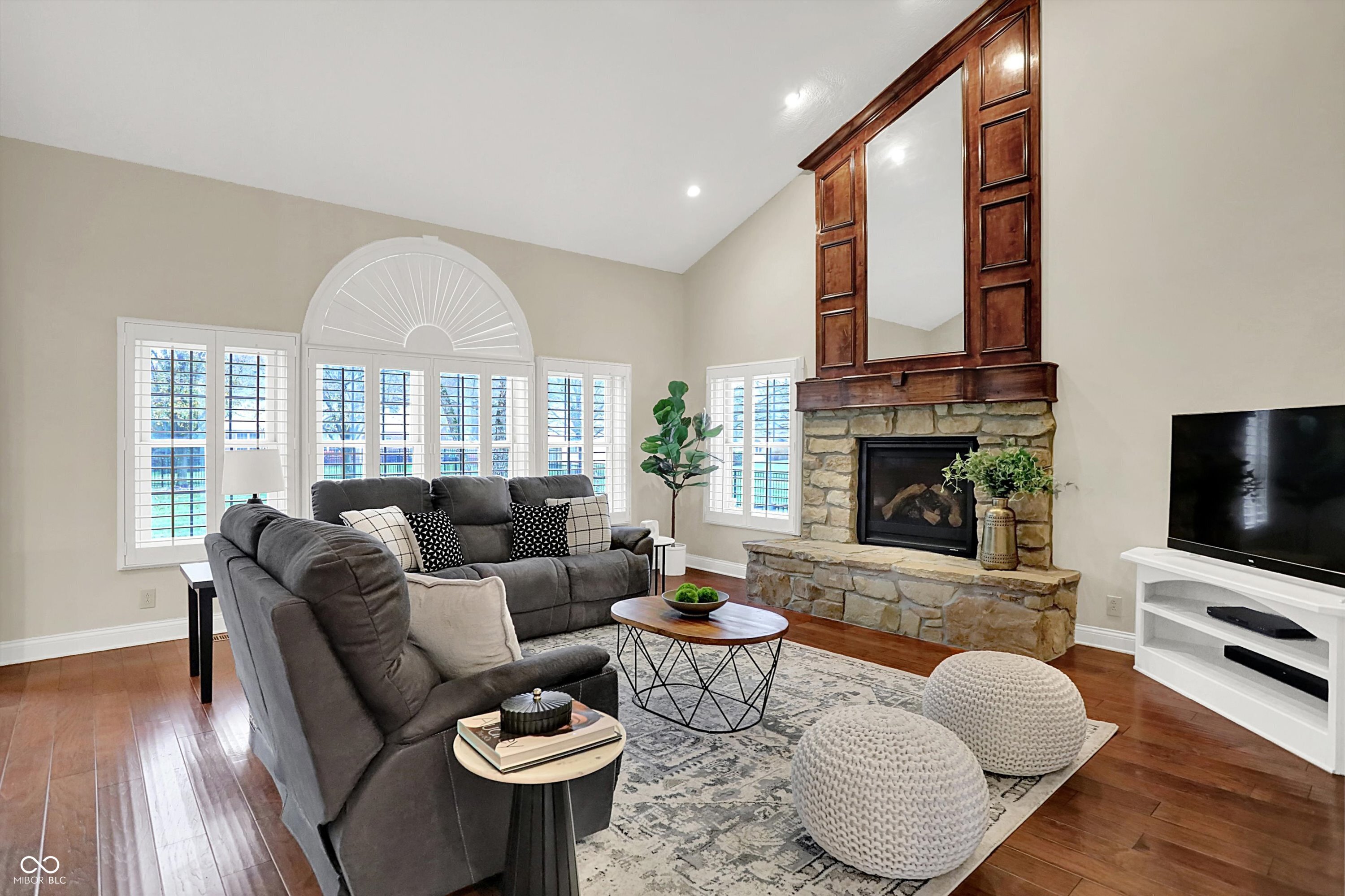 9325 Timberline Drive