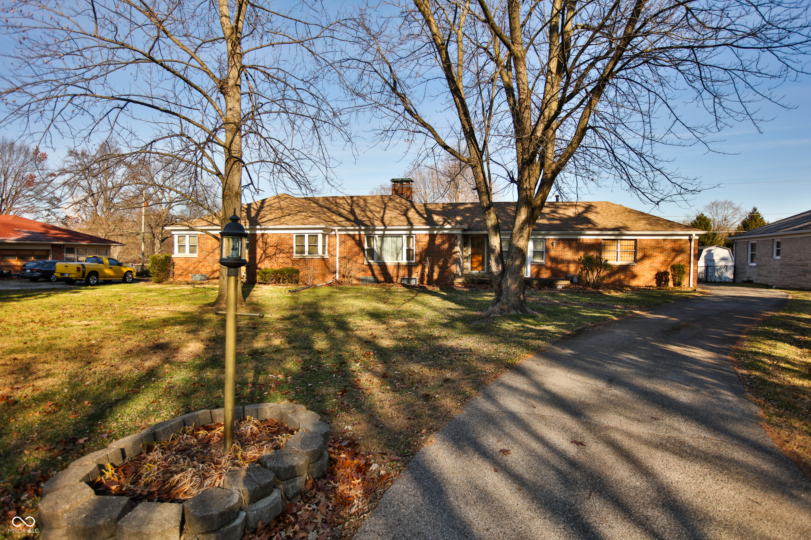 350 E Edgewood Avenue