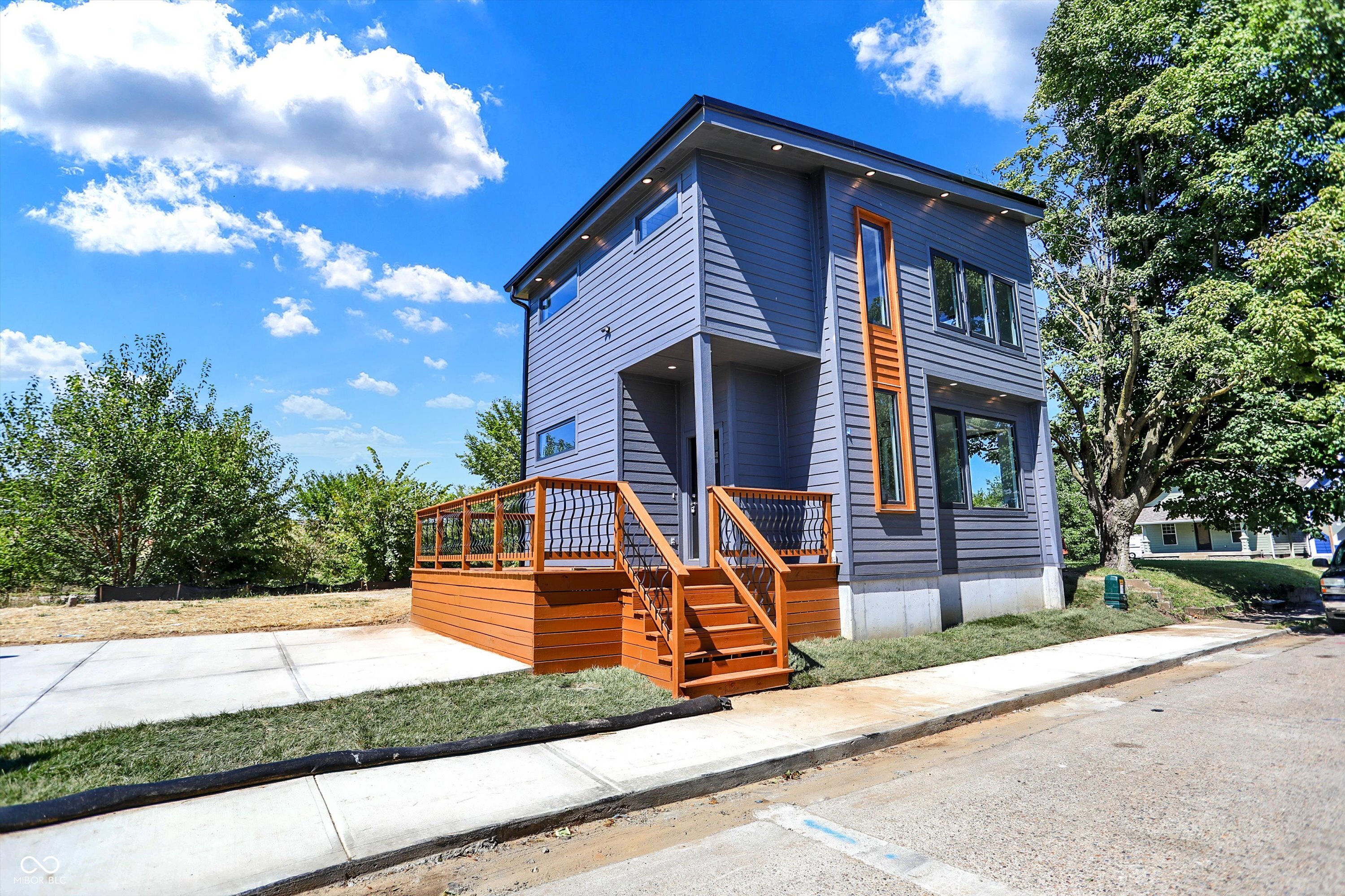 1202 Hartford Street