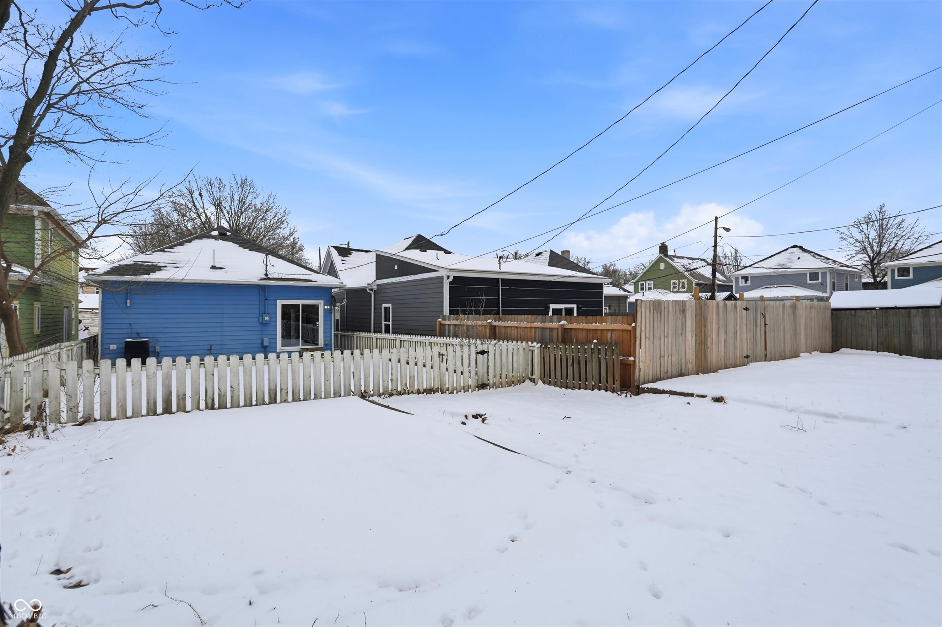 912 Harlan Street