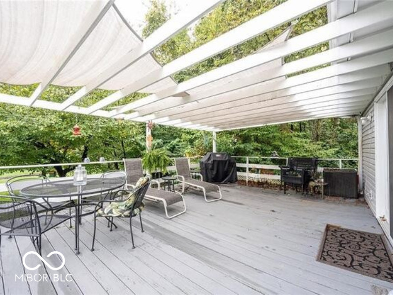 11298 Squirrel Hollow