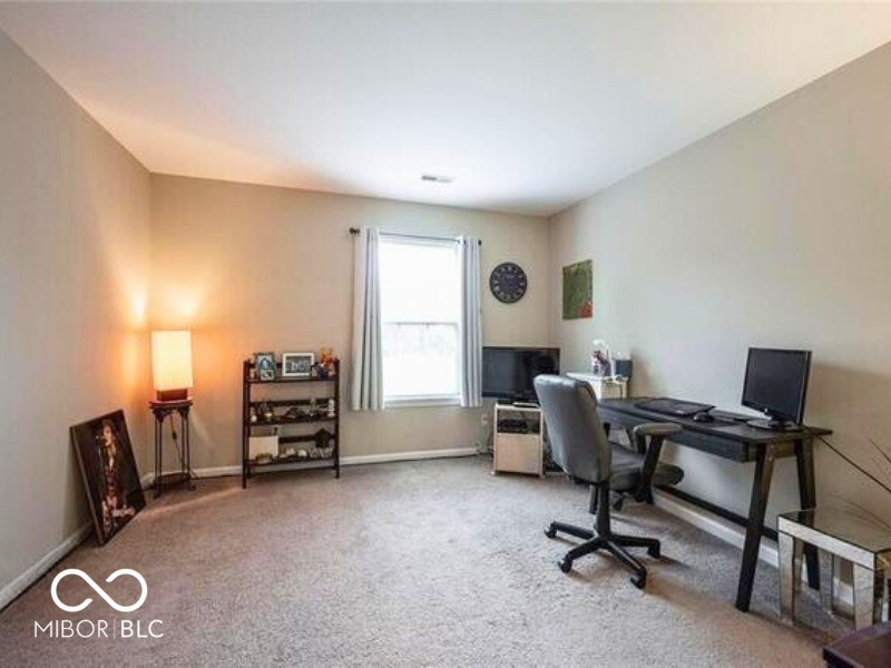 11298 Squirrel Hollow