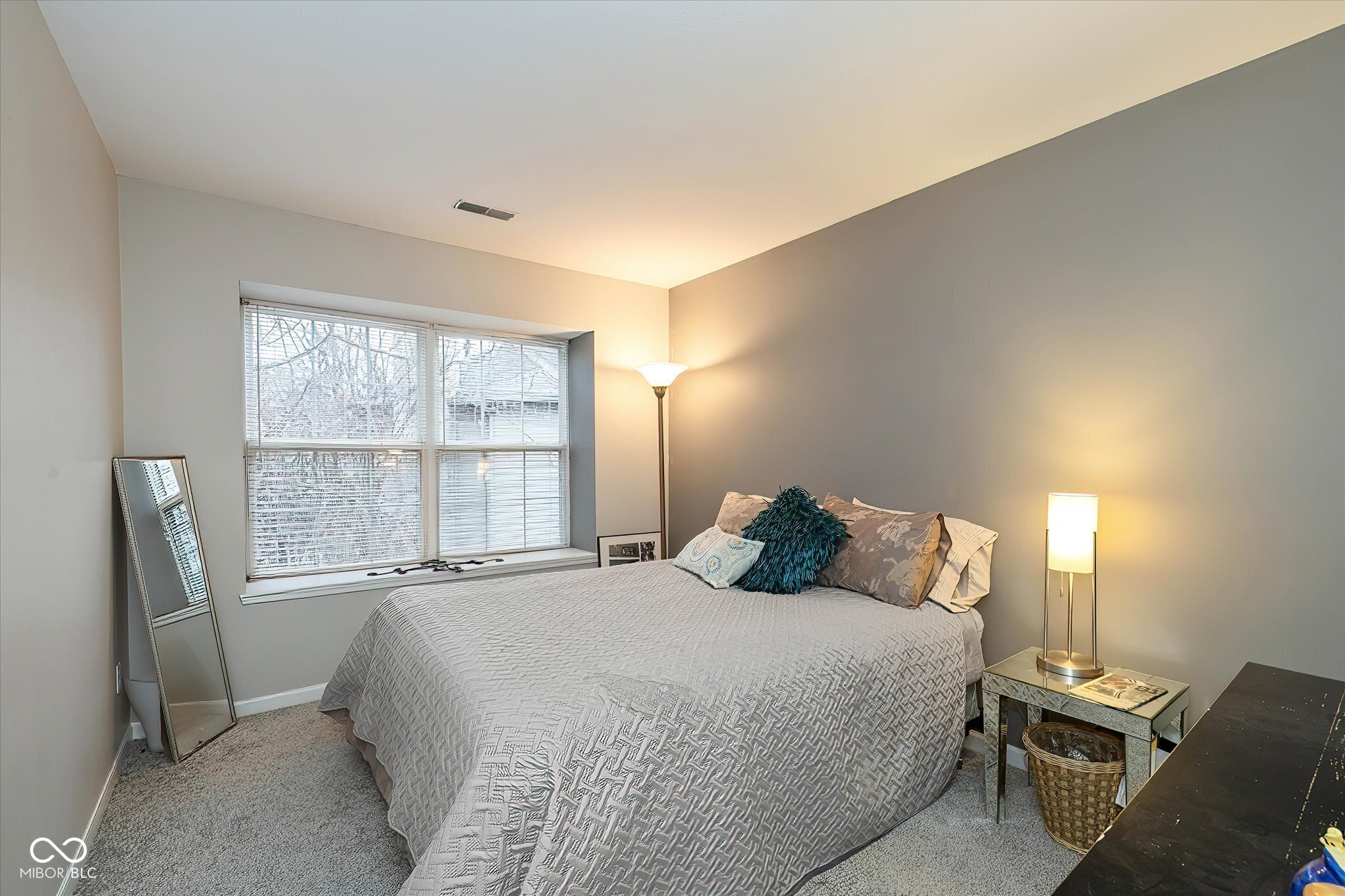 11298 Squirrel Hollow