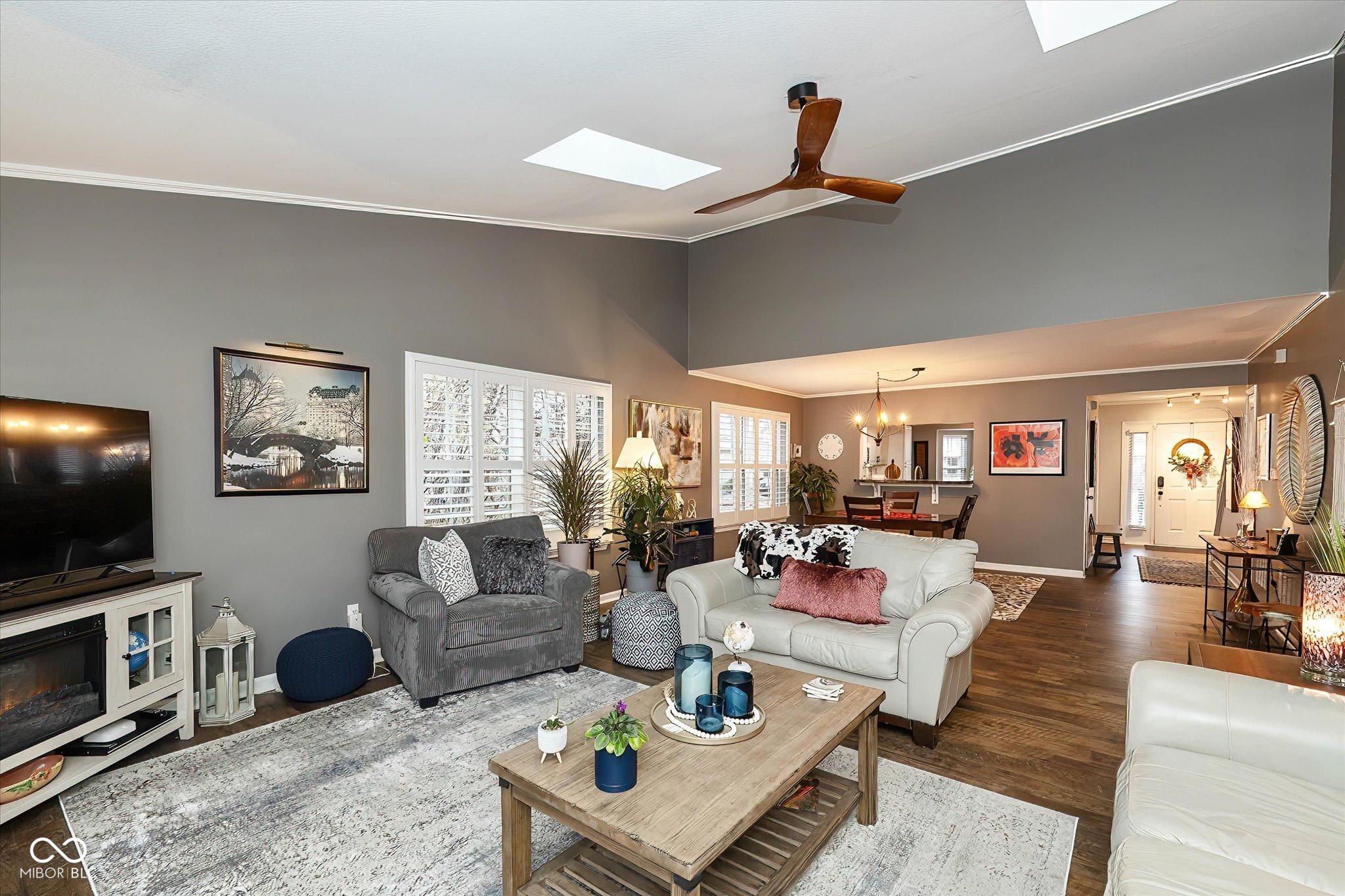 11298 Squirrel Hollow