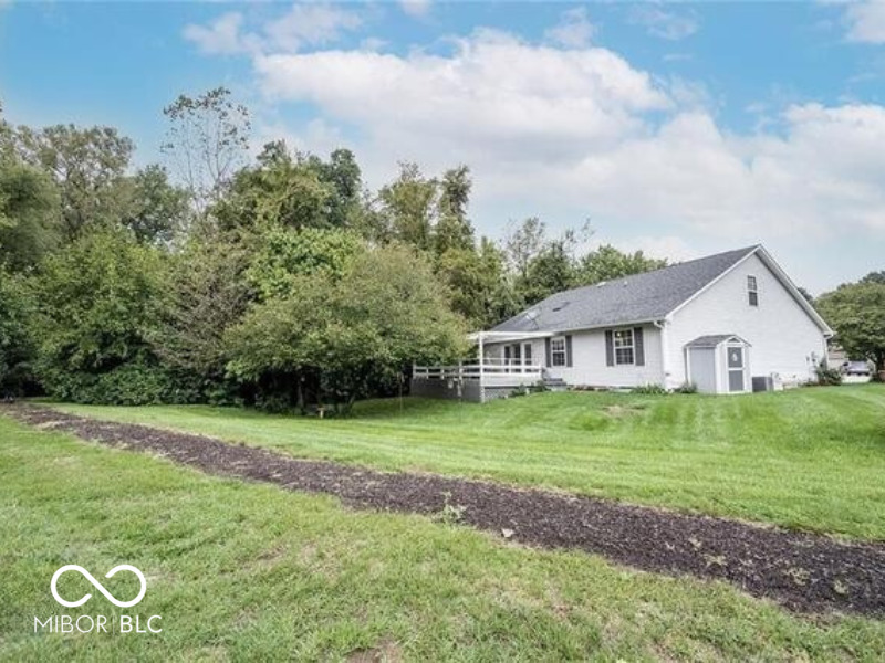 11298 Squirrel Hollow