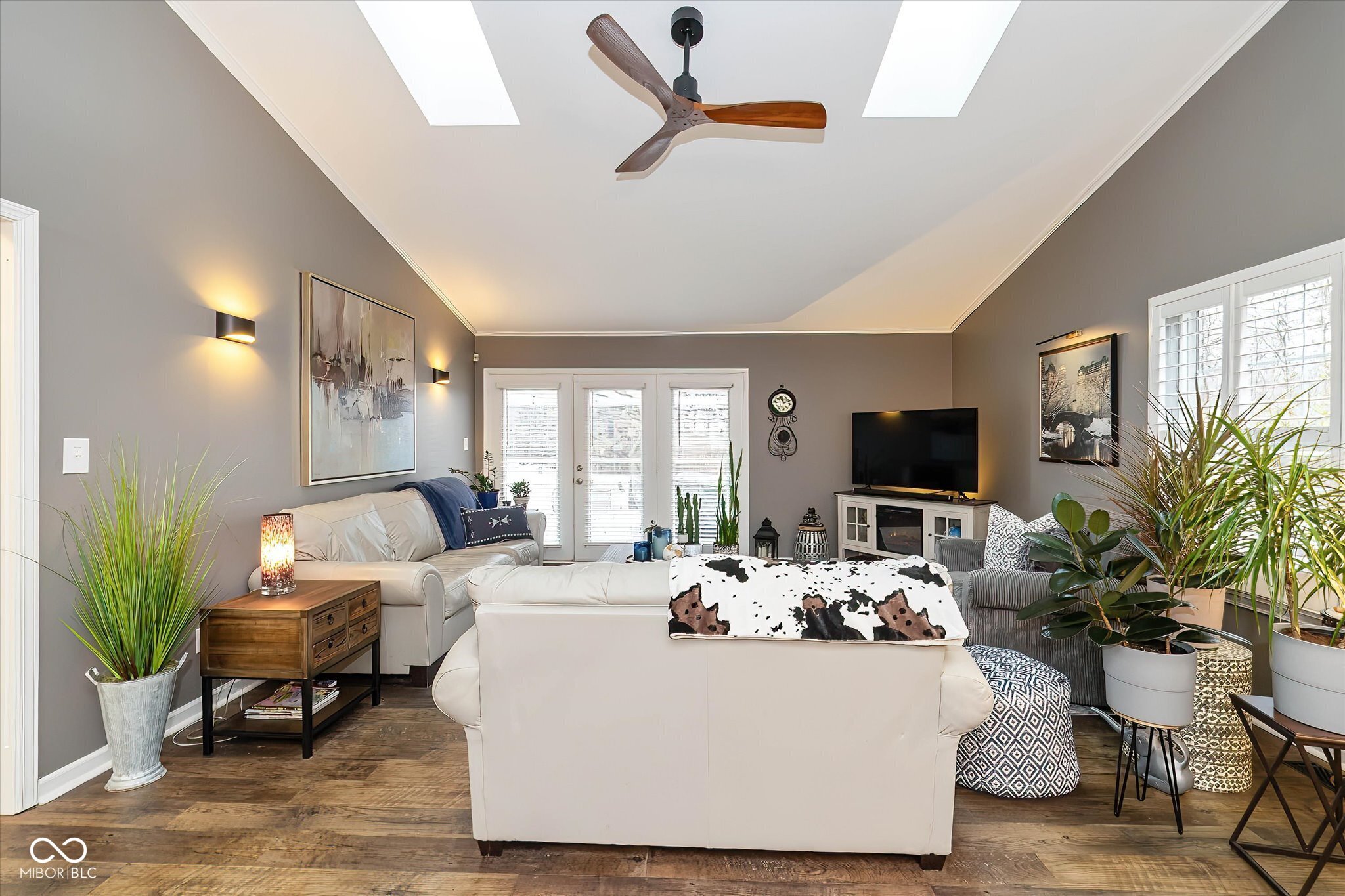 11298 Squirrel Hollow