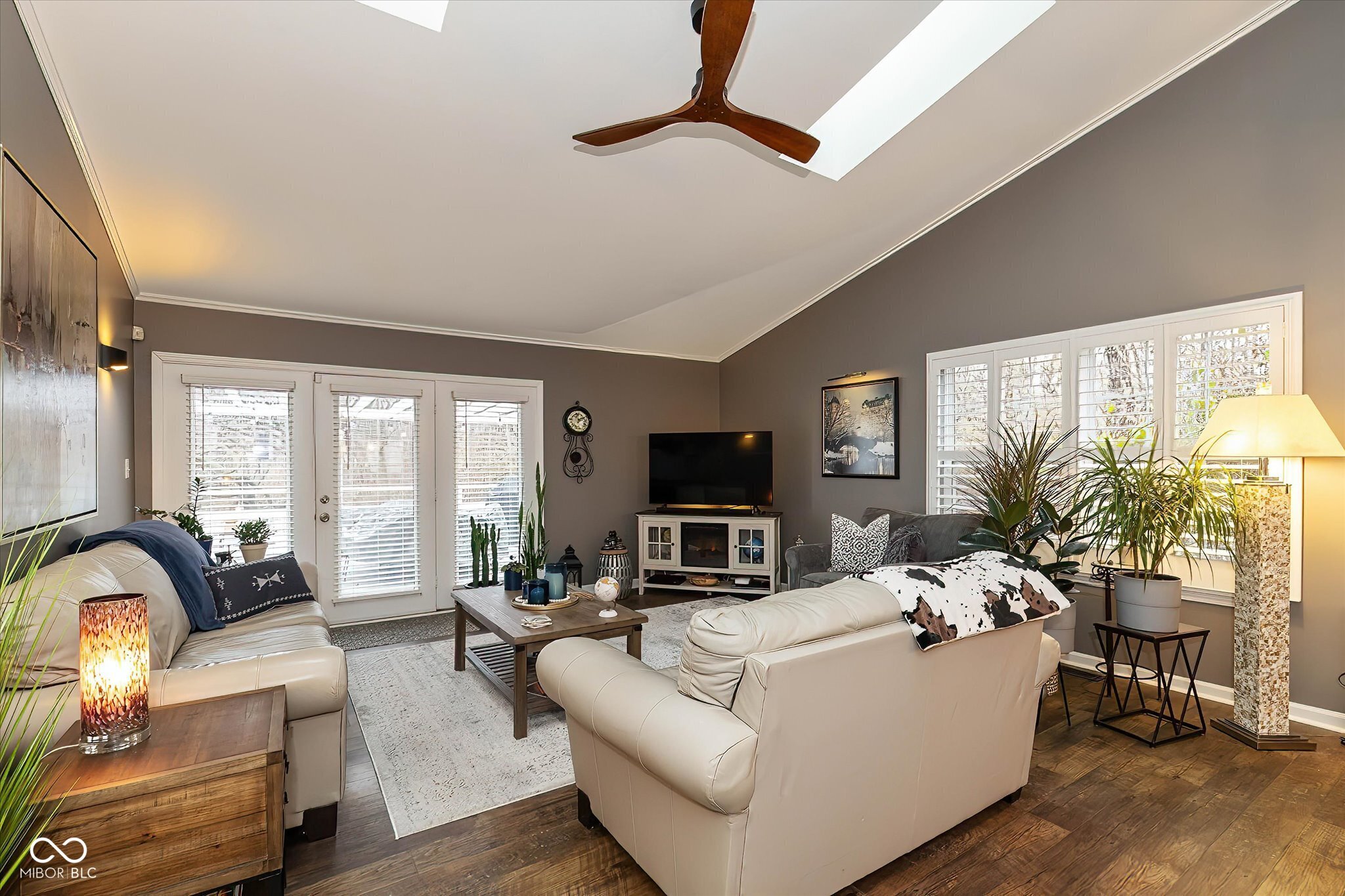 11298 Squirrel Hollow
