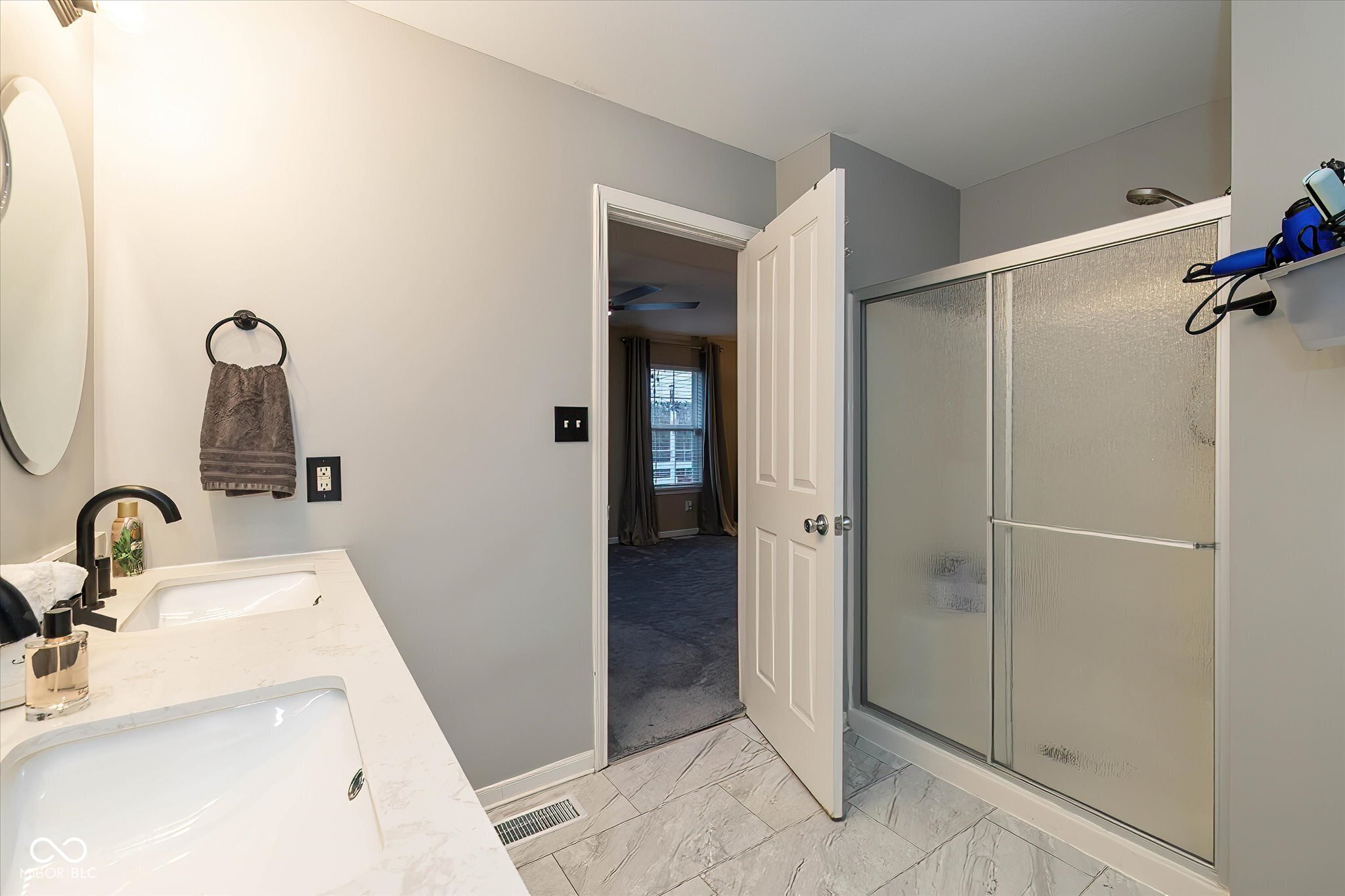 11298 Squirrel Hollow