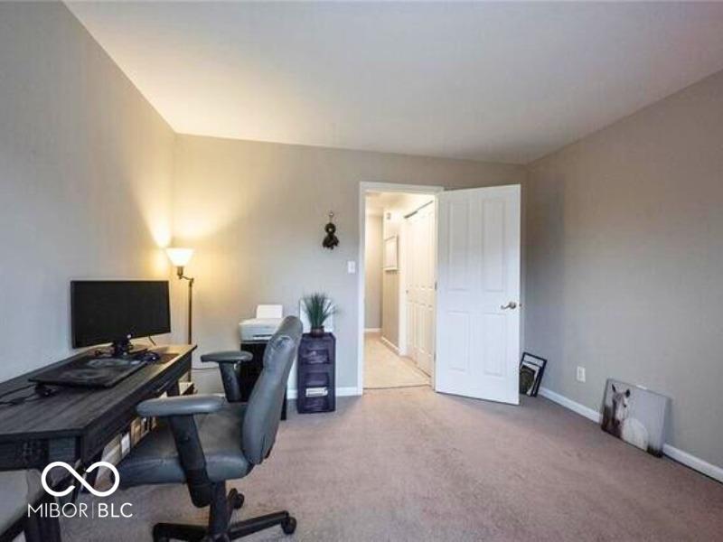 11298 Squirrel Hollow