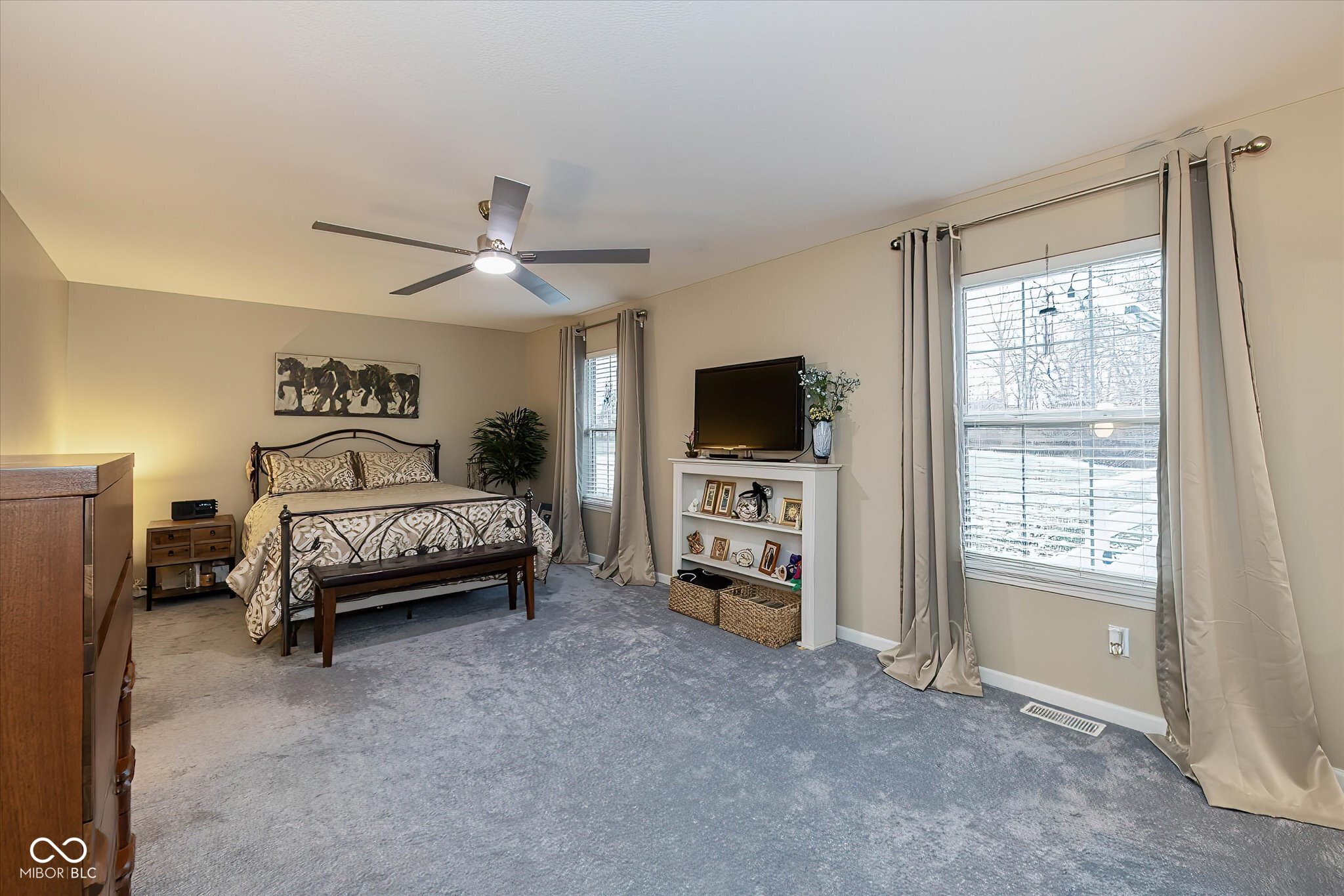 11298 Squirrel Hollow