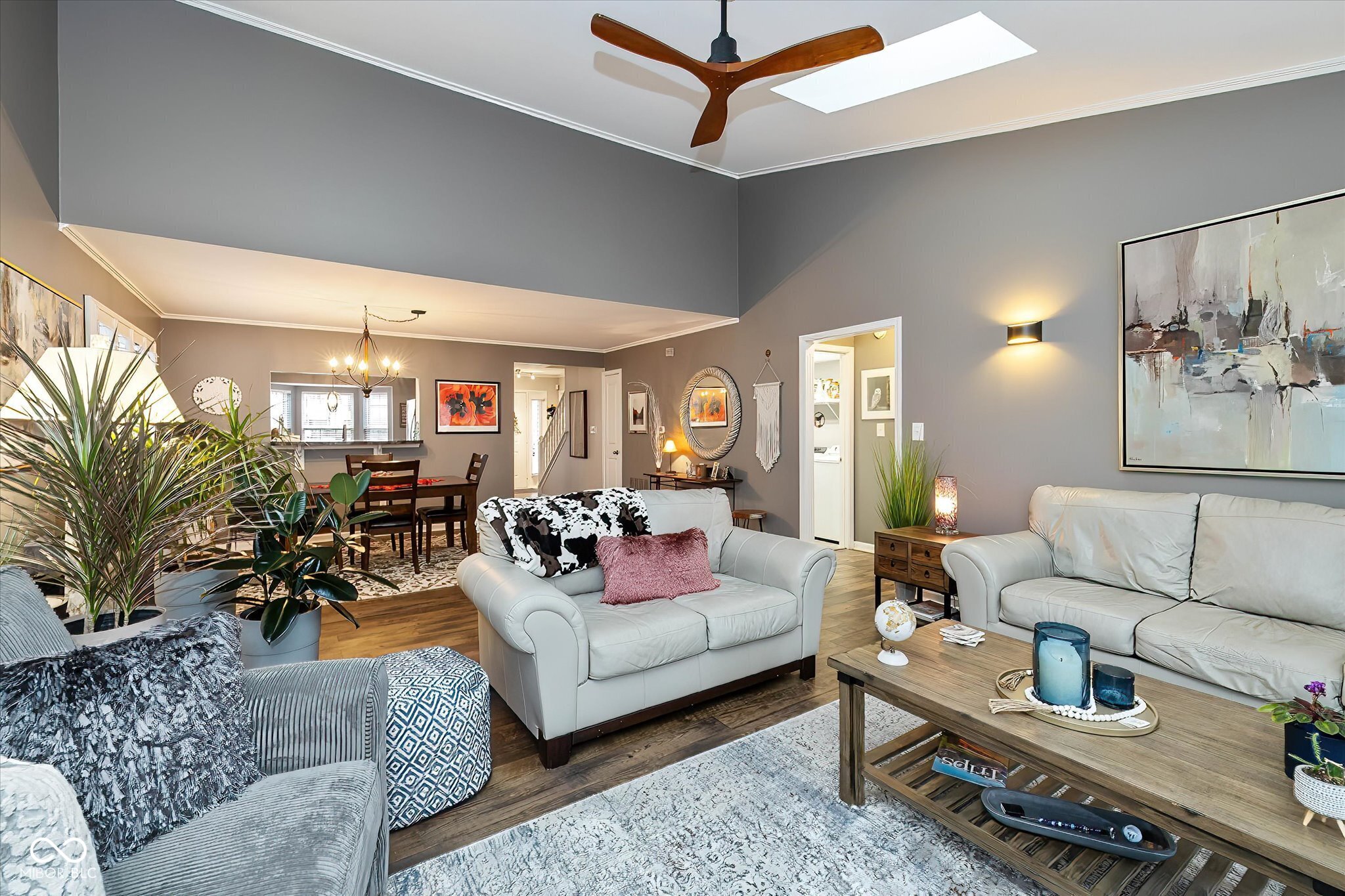 11298 Squirrel Hollow