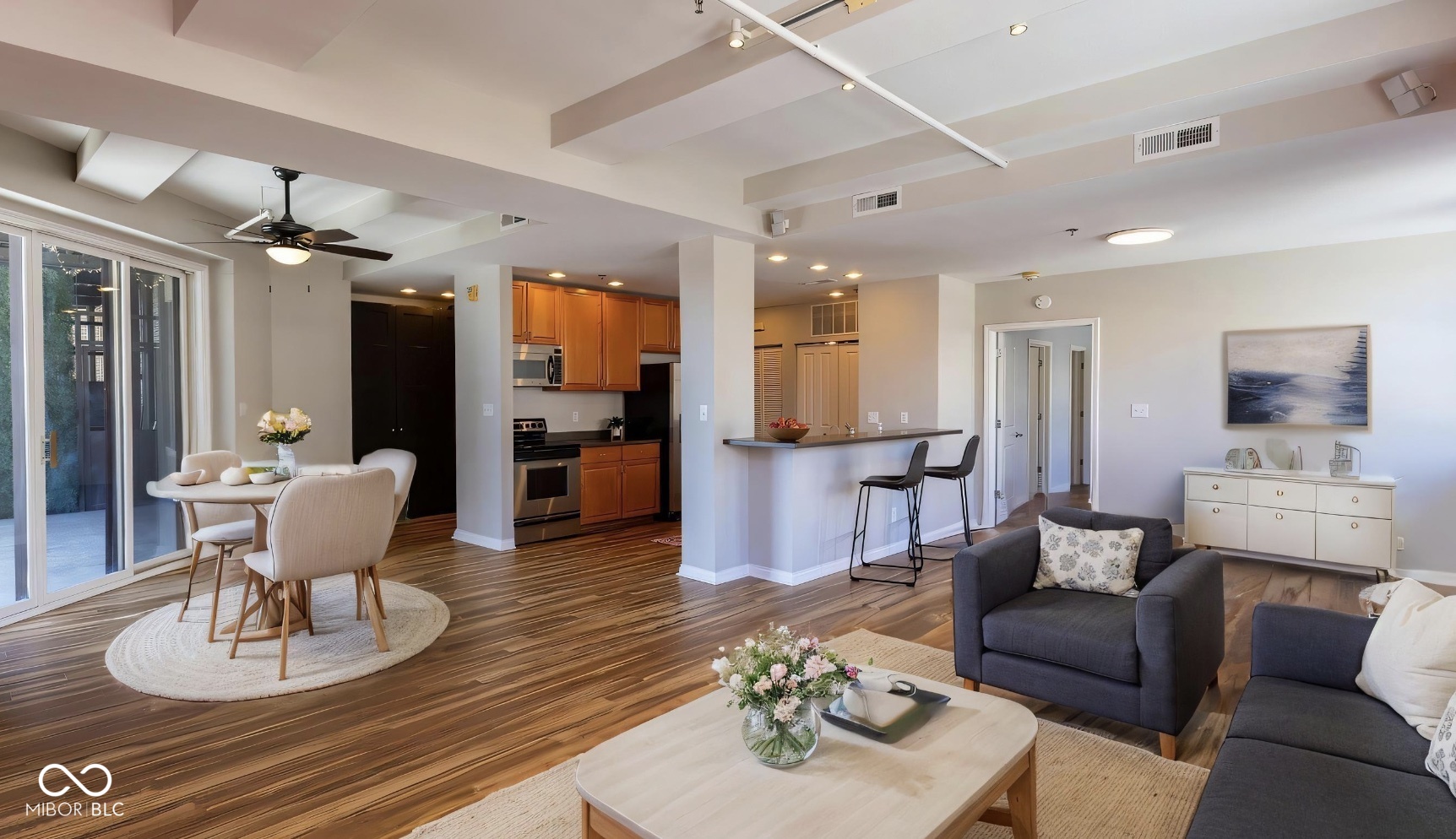 110 E Washington Street Unit: 802