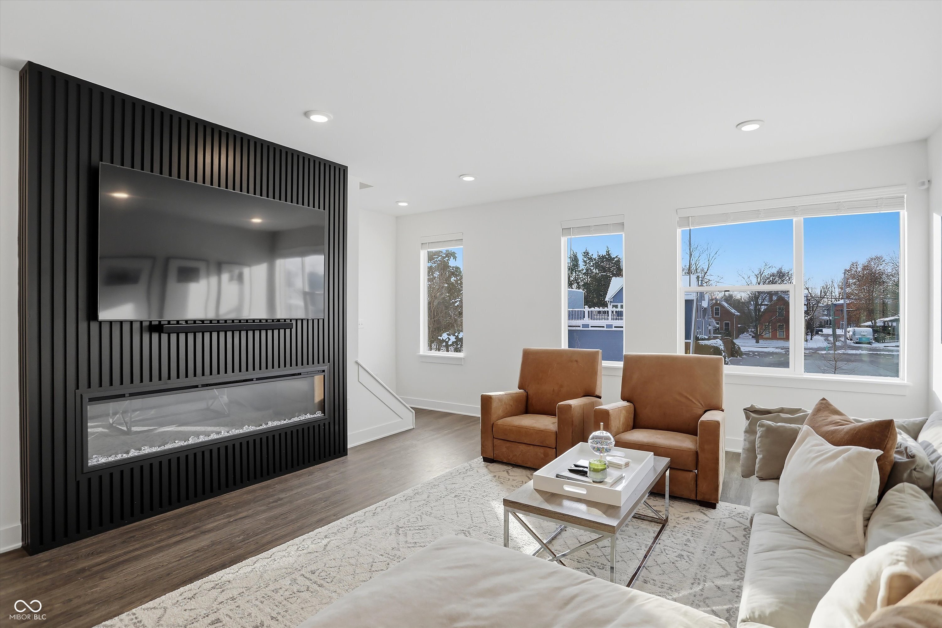 737 Switchyard Place