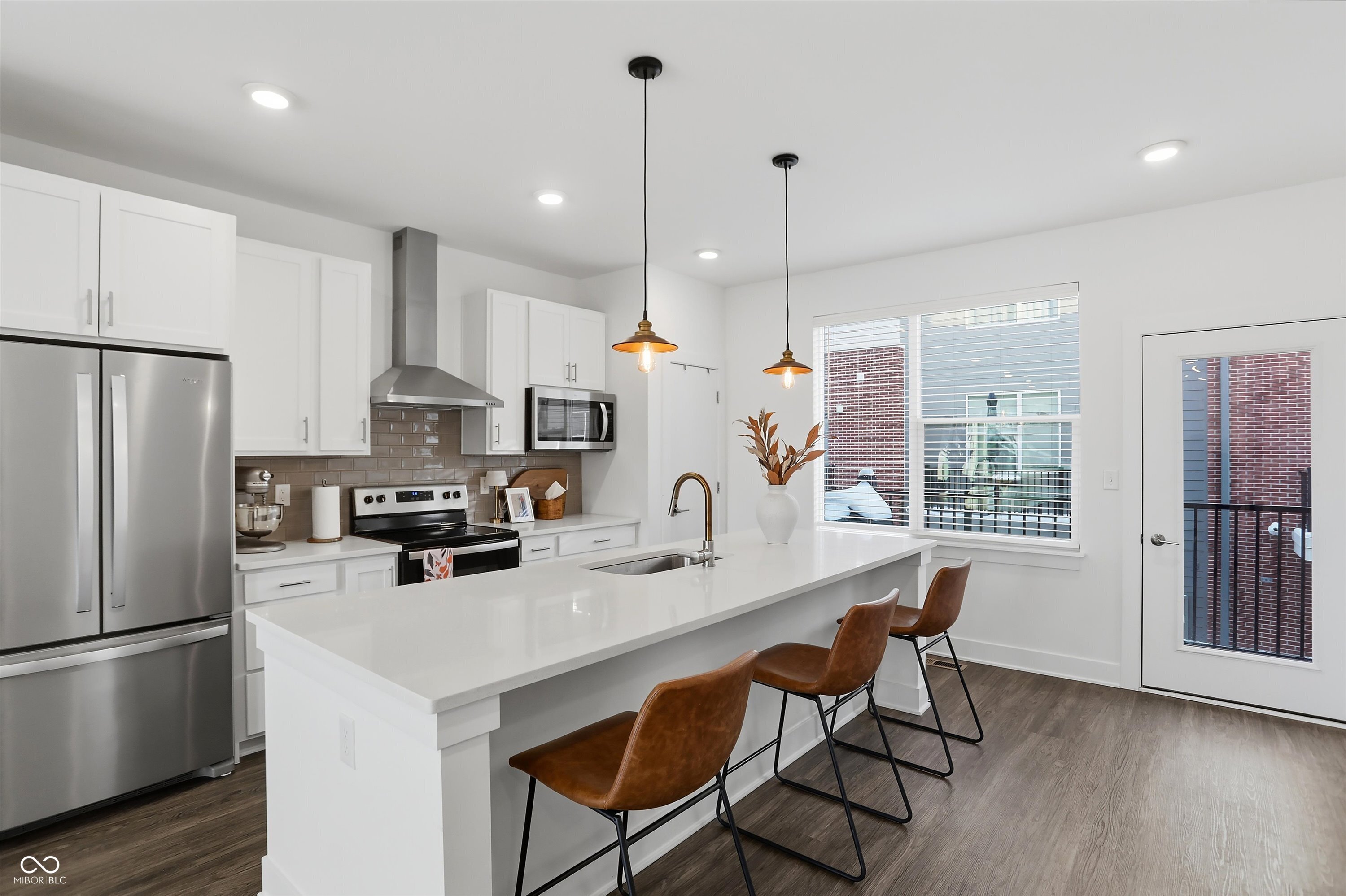 737 Switchyard Place