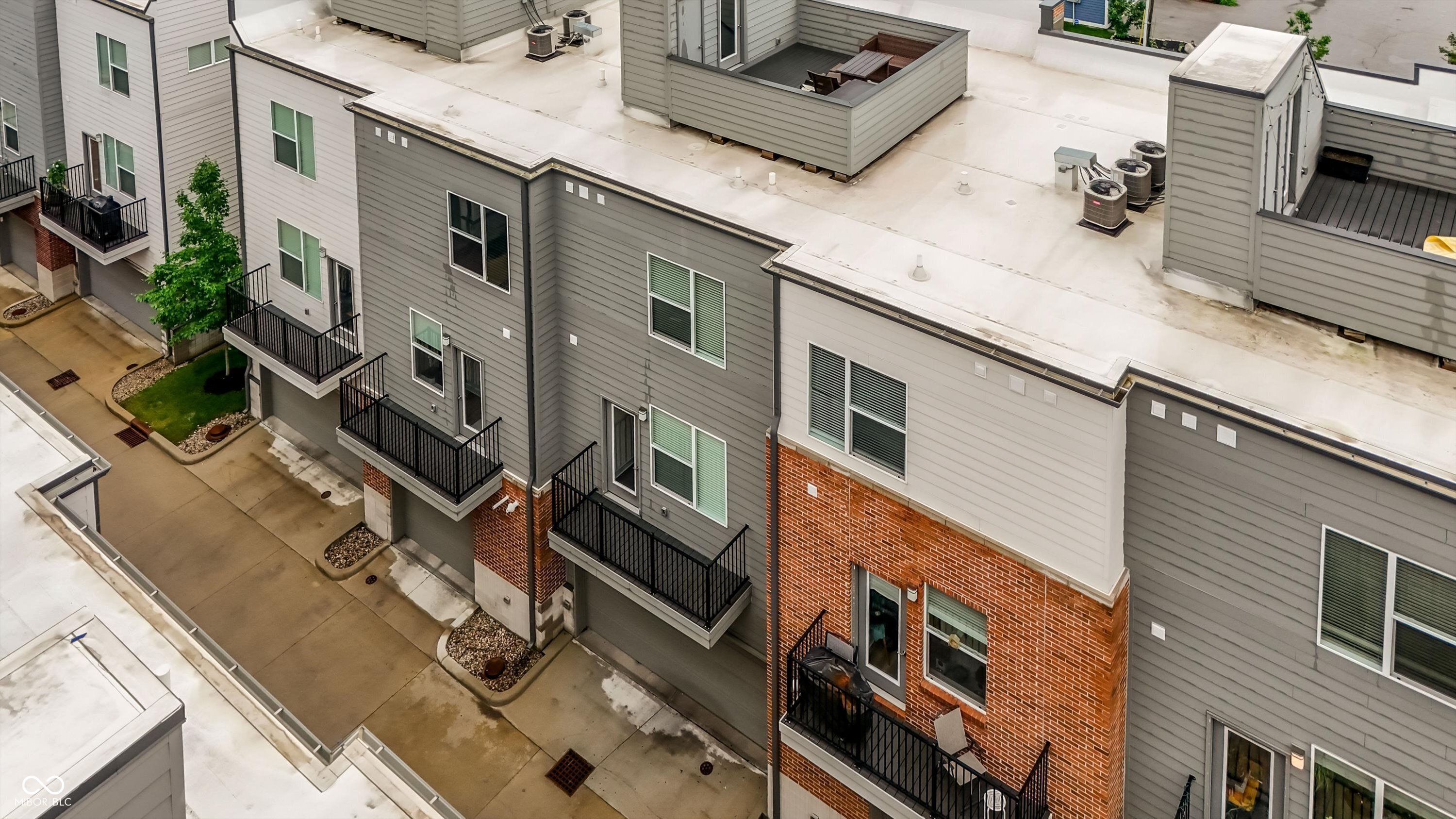 737 Switchyard Place