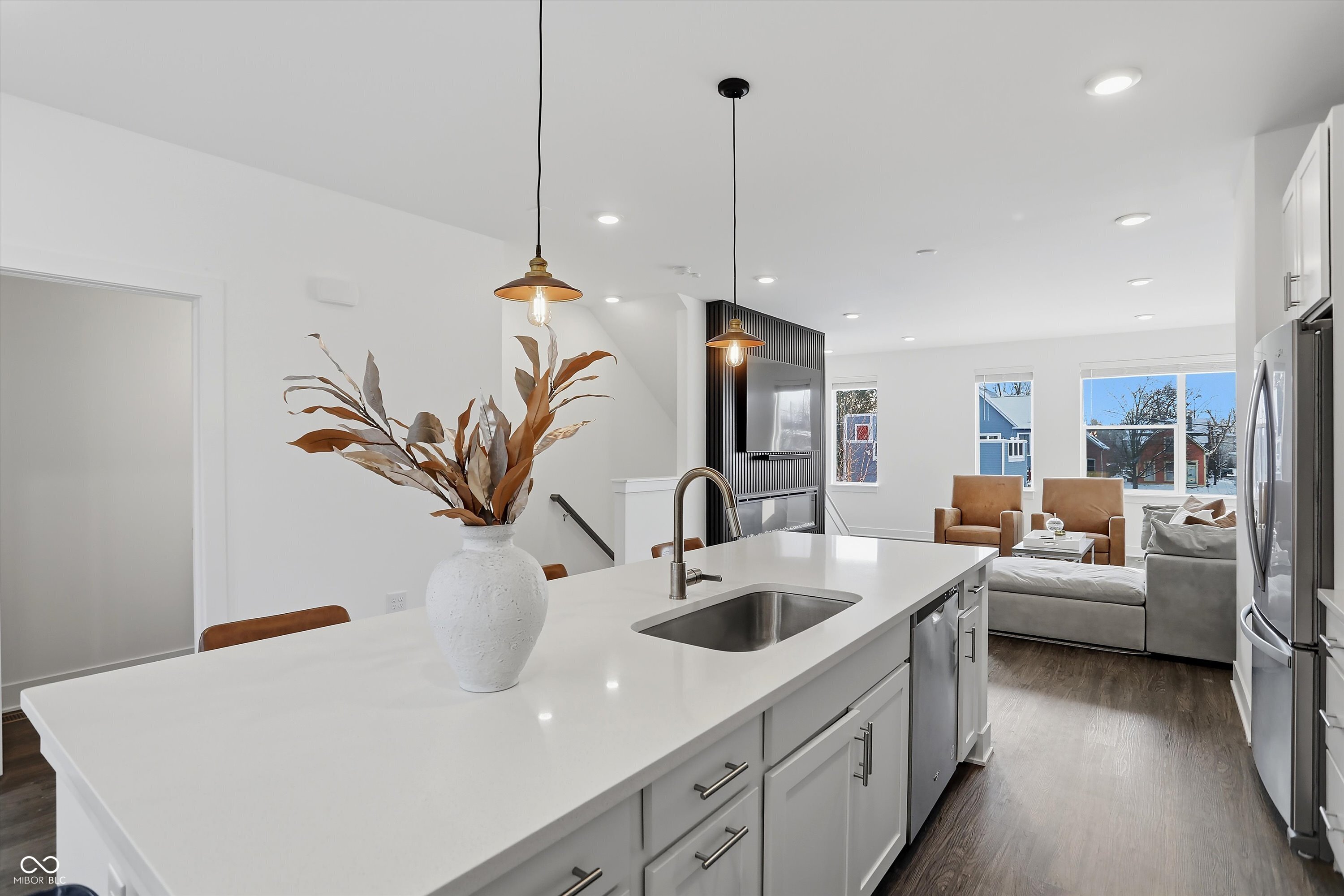 737 Switchyard Place