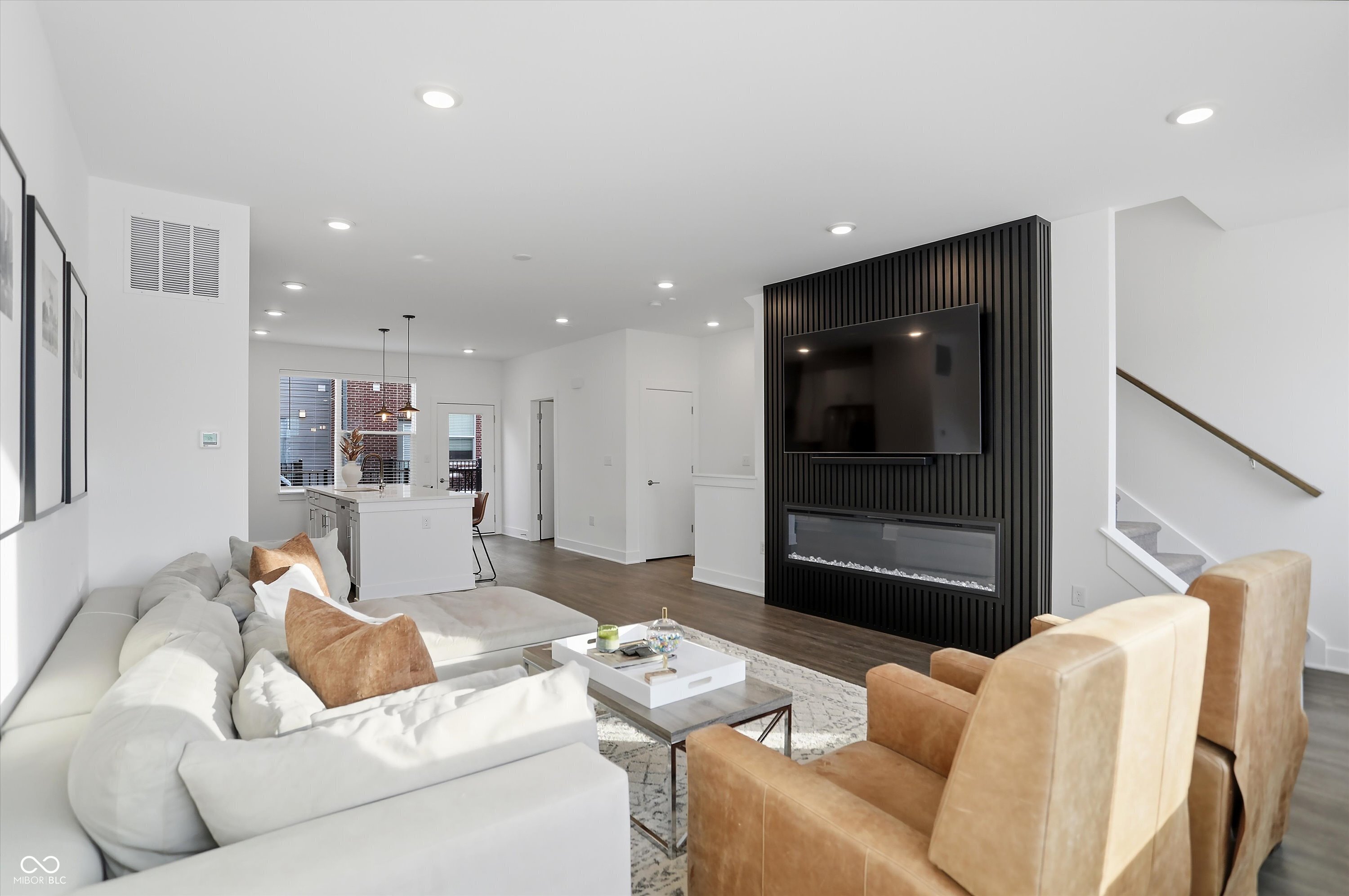 737 Switchyard Place