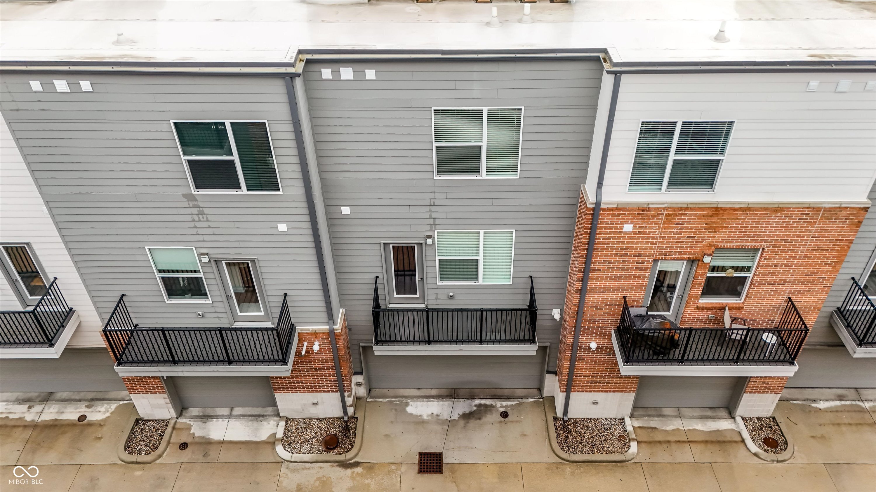 737 Switchyard Place