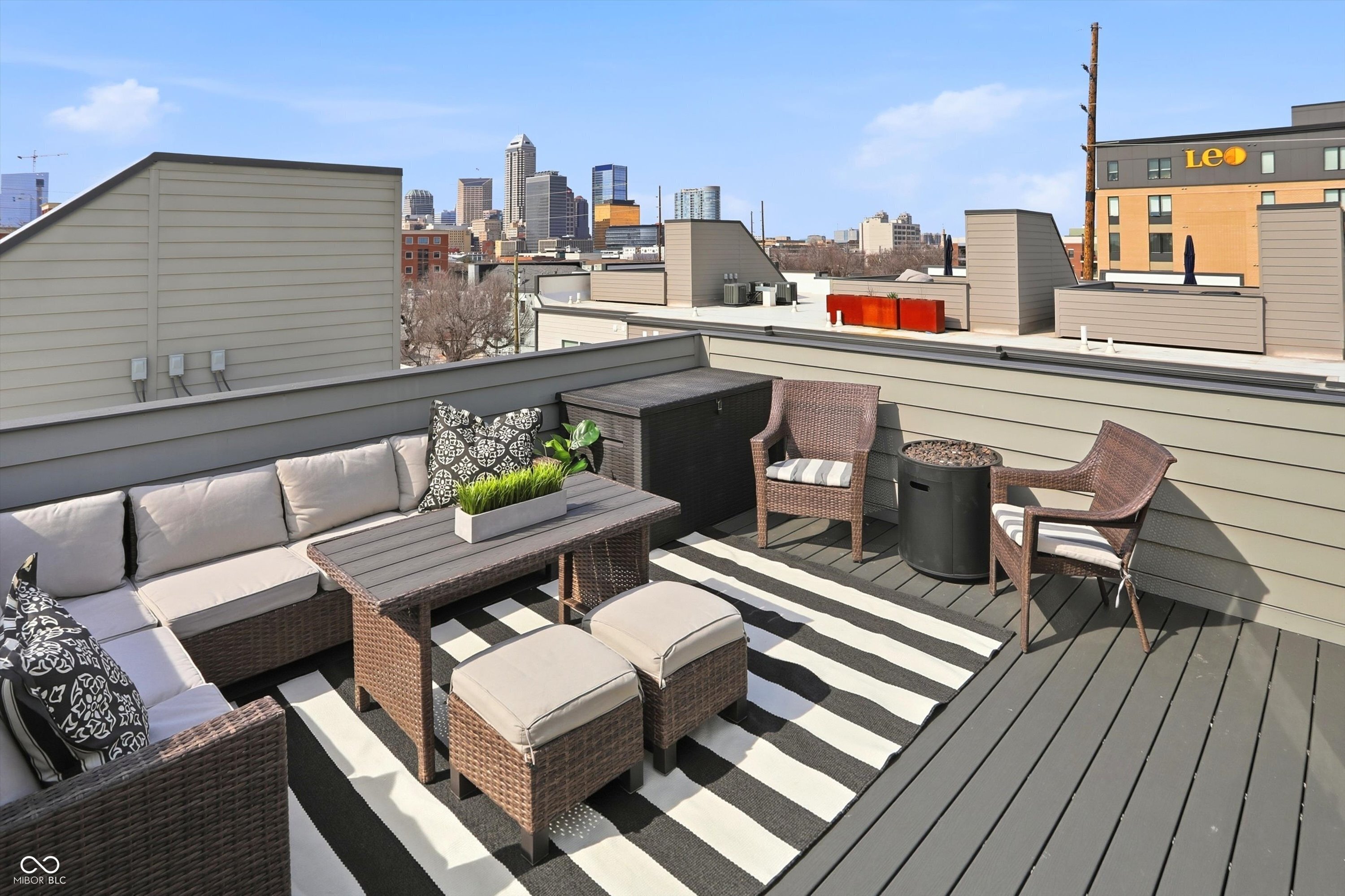737 Switchyard Place
