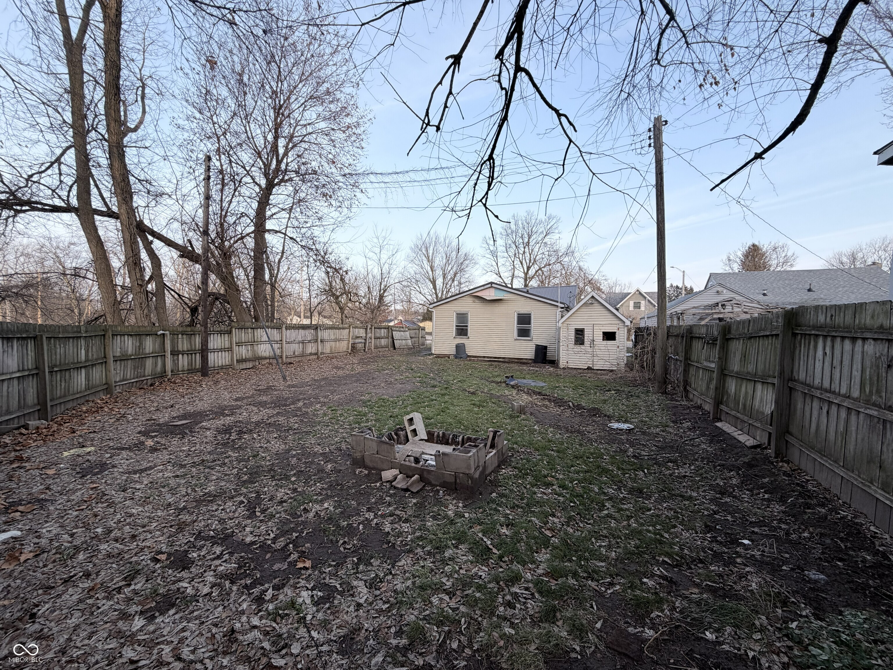 404 W Oakridge Avenue