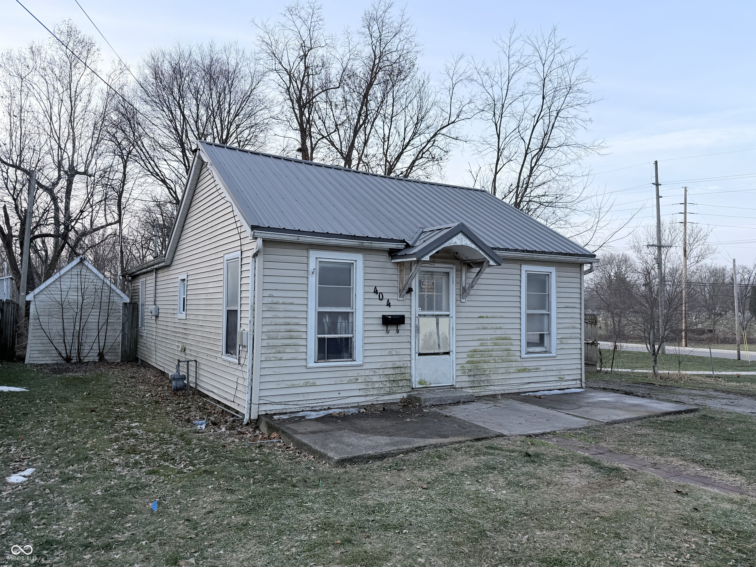 404 W Oakridge Avenue