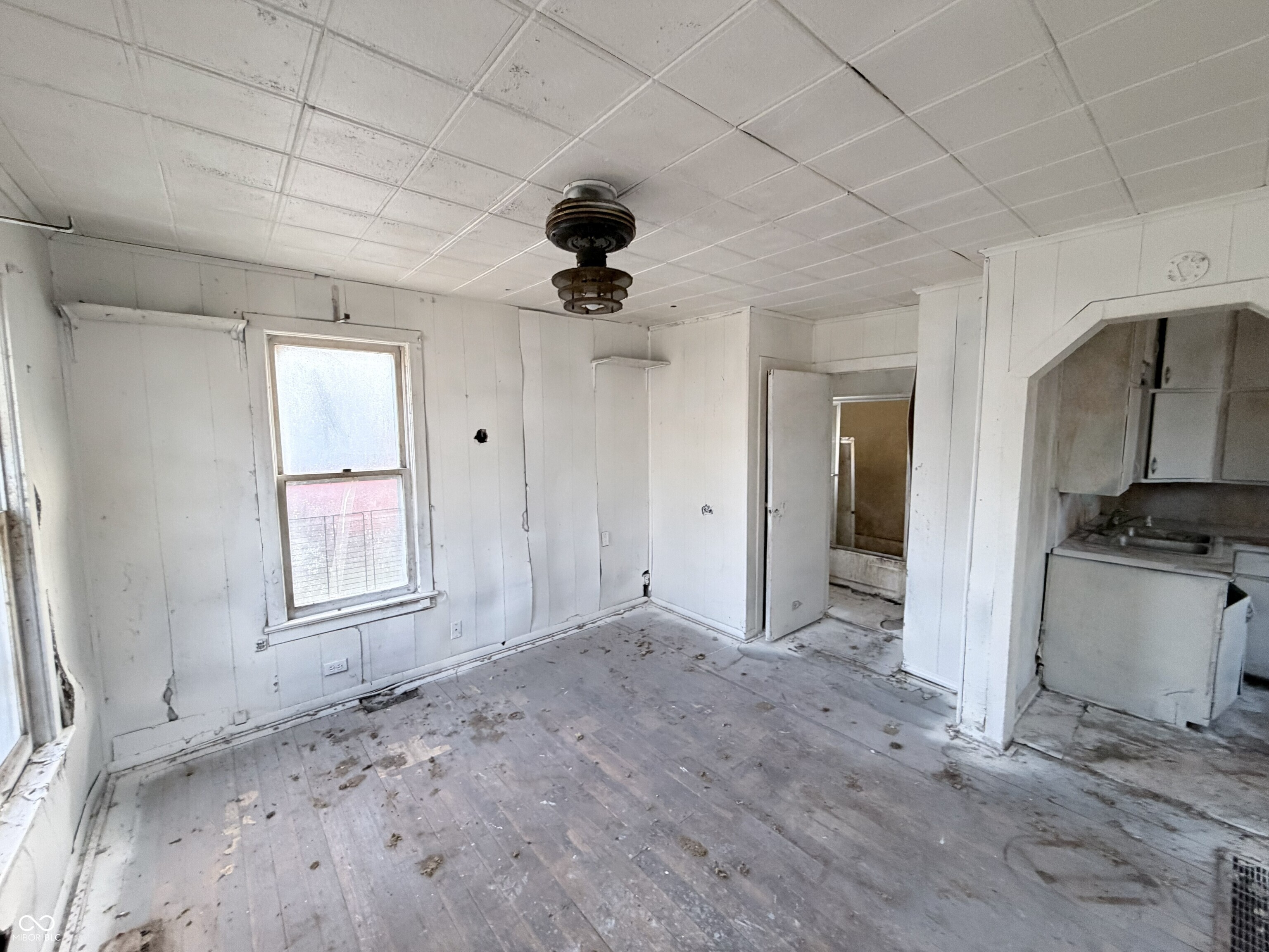 404 W Oakridge Avenue