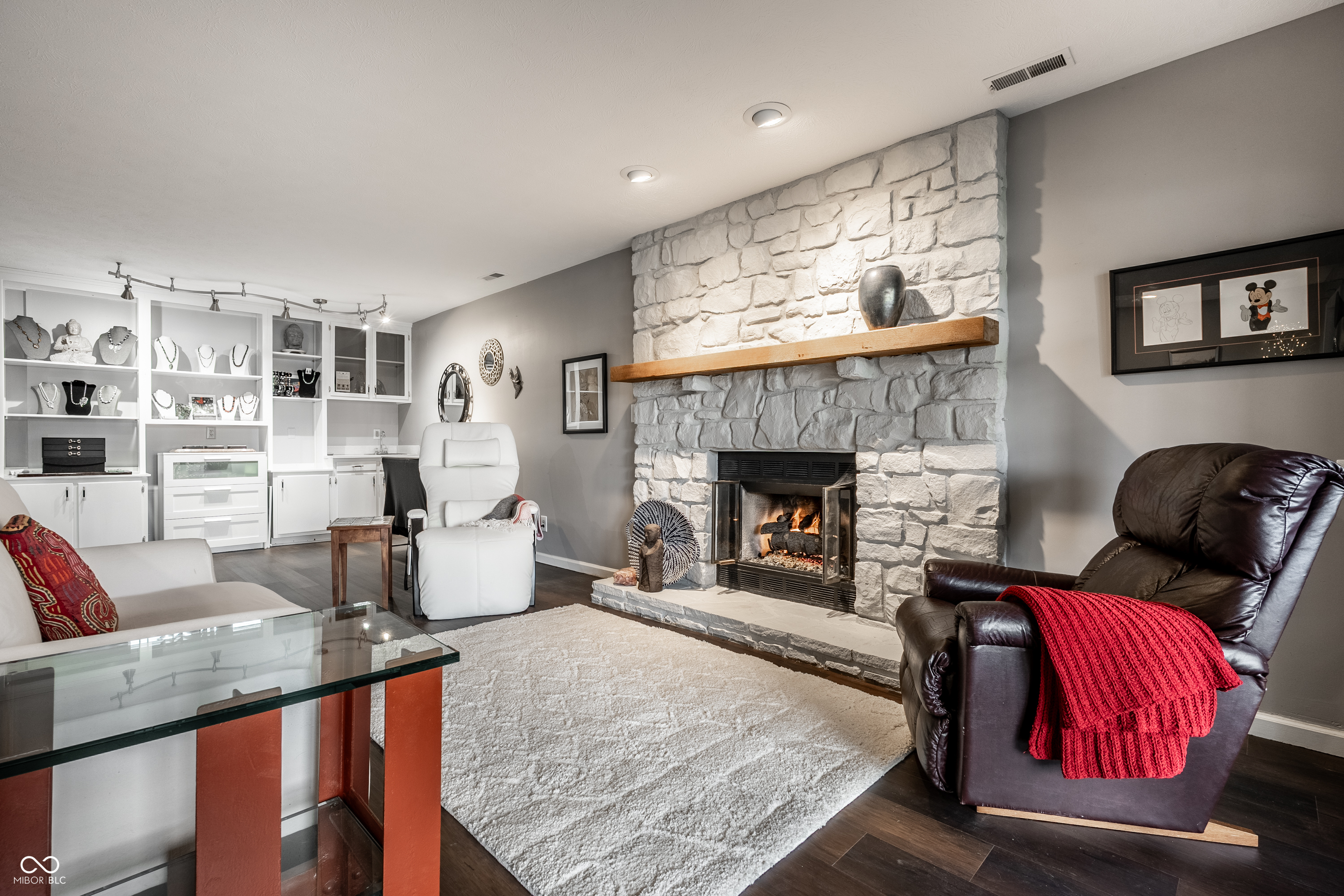 8316 Seabridge Way