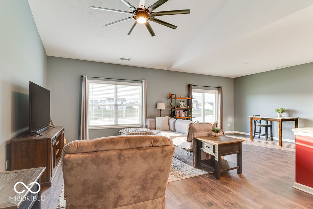 578 N Crystal Drive