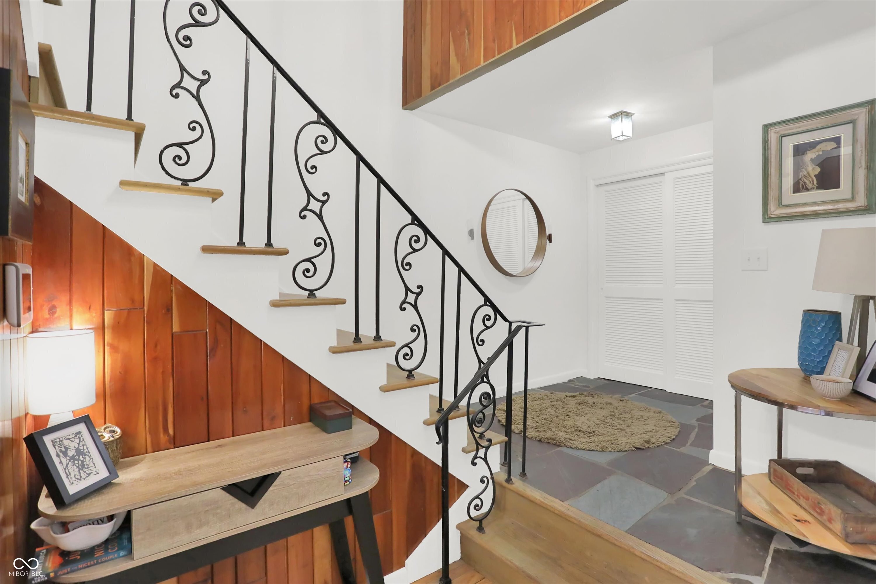 5212 Nob Lane
