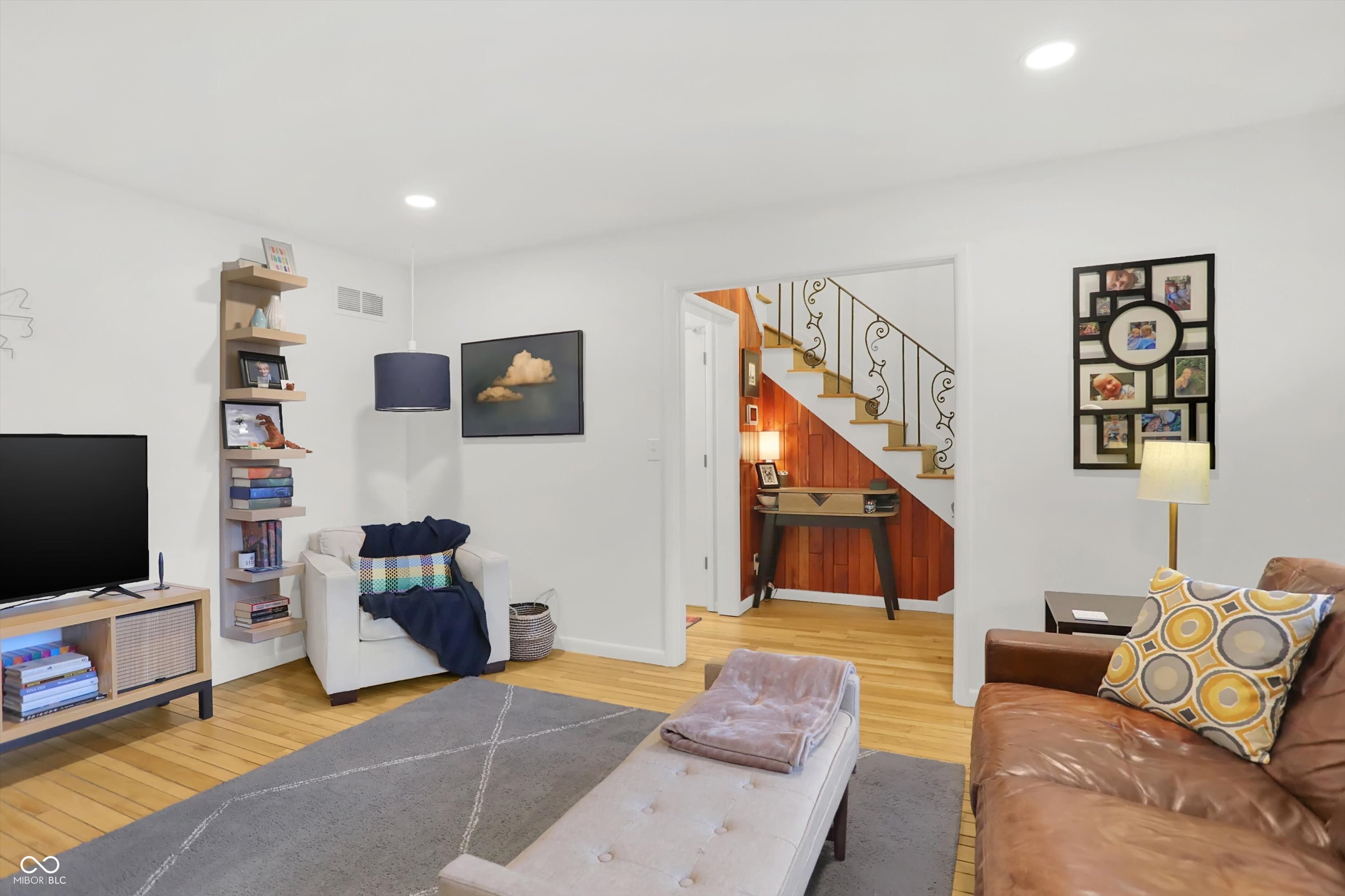 5212 Nob Lane