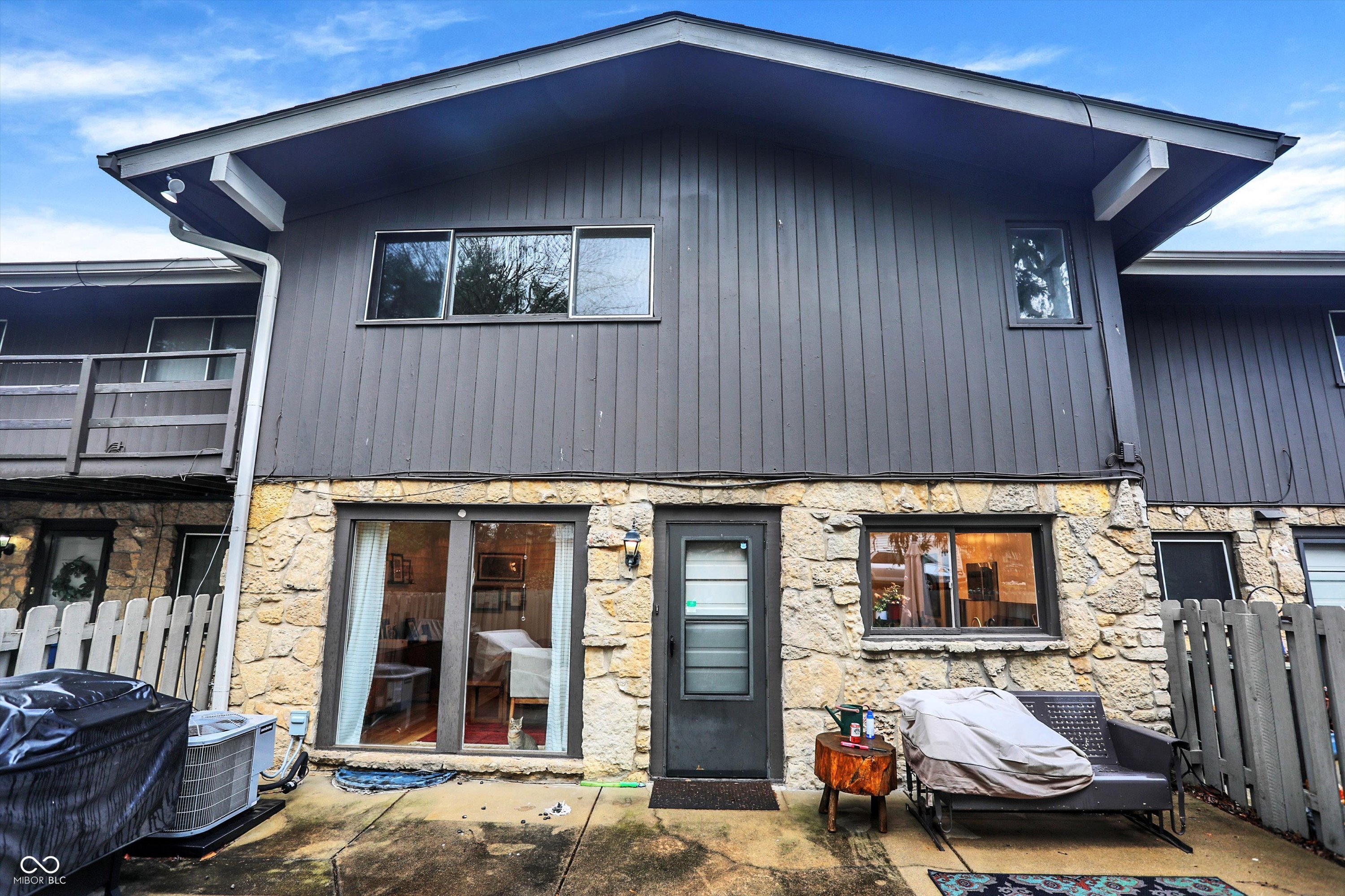 5212 Nob Lane