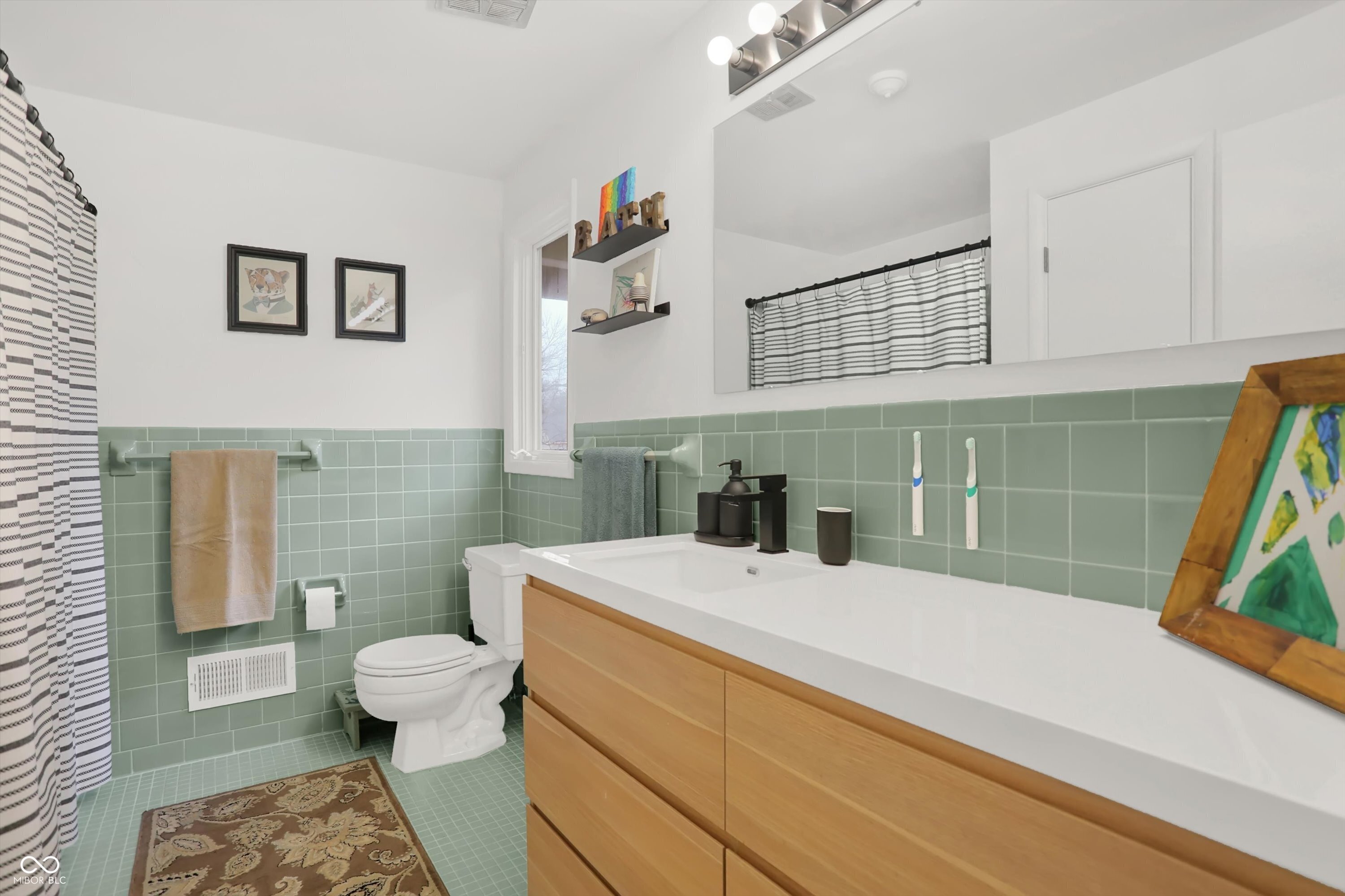 5212 Nob Lane