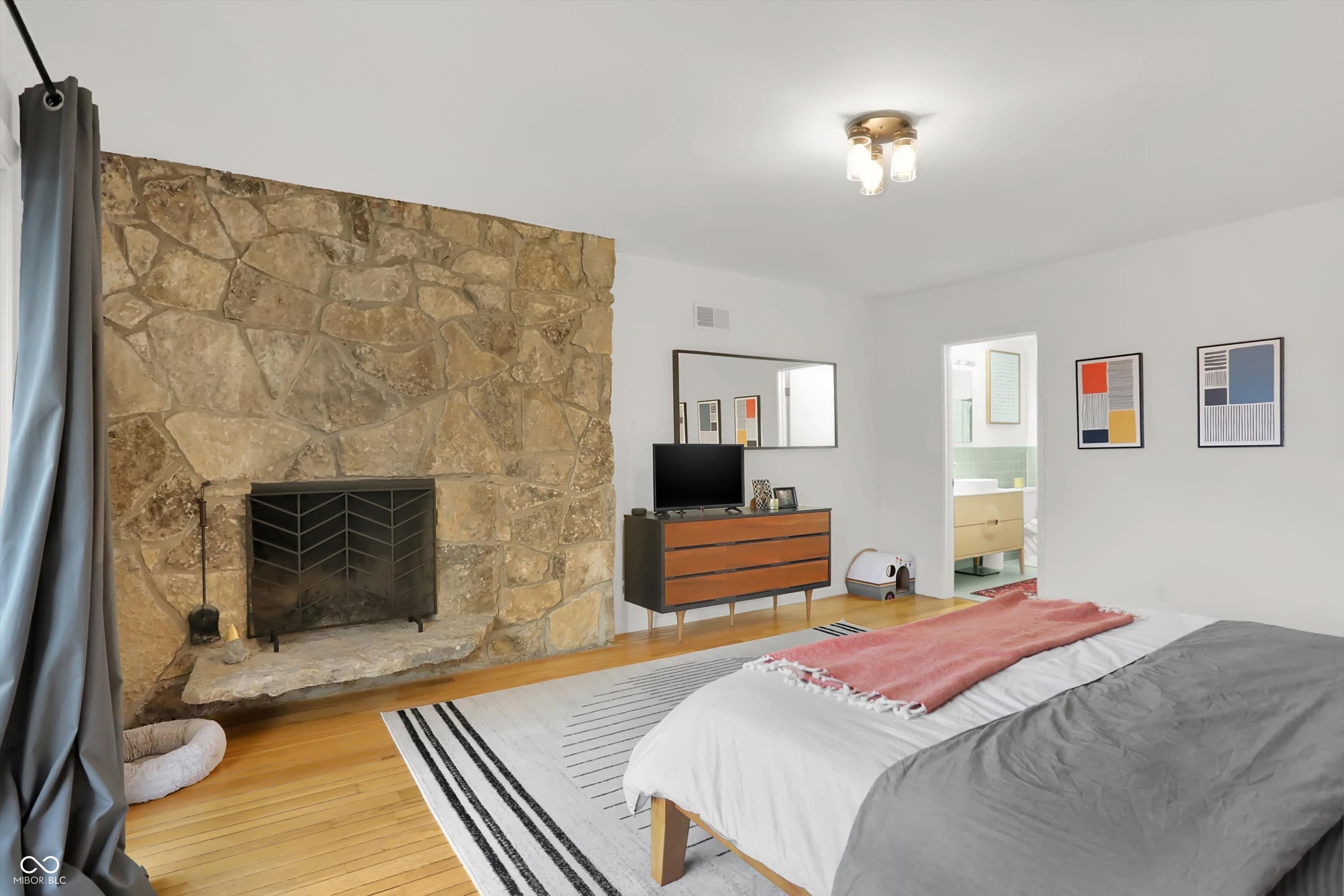 5212 Nob Lane