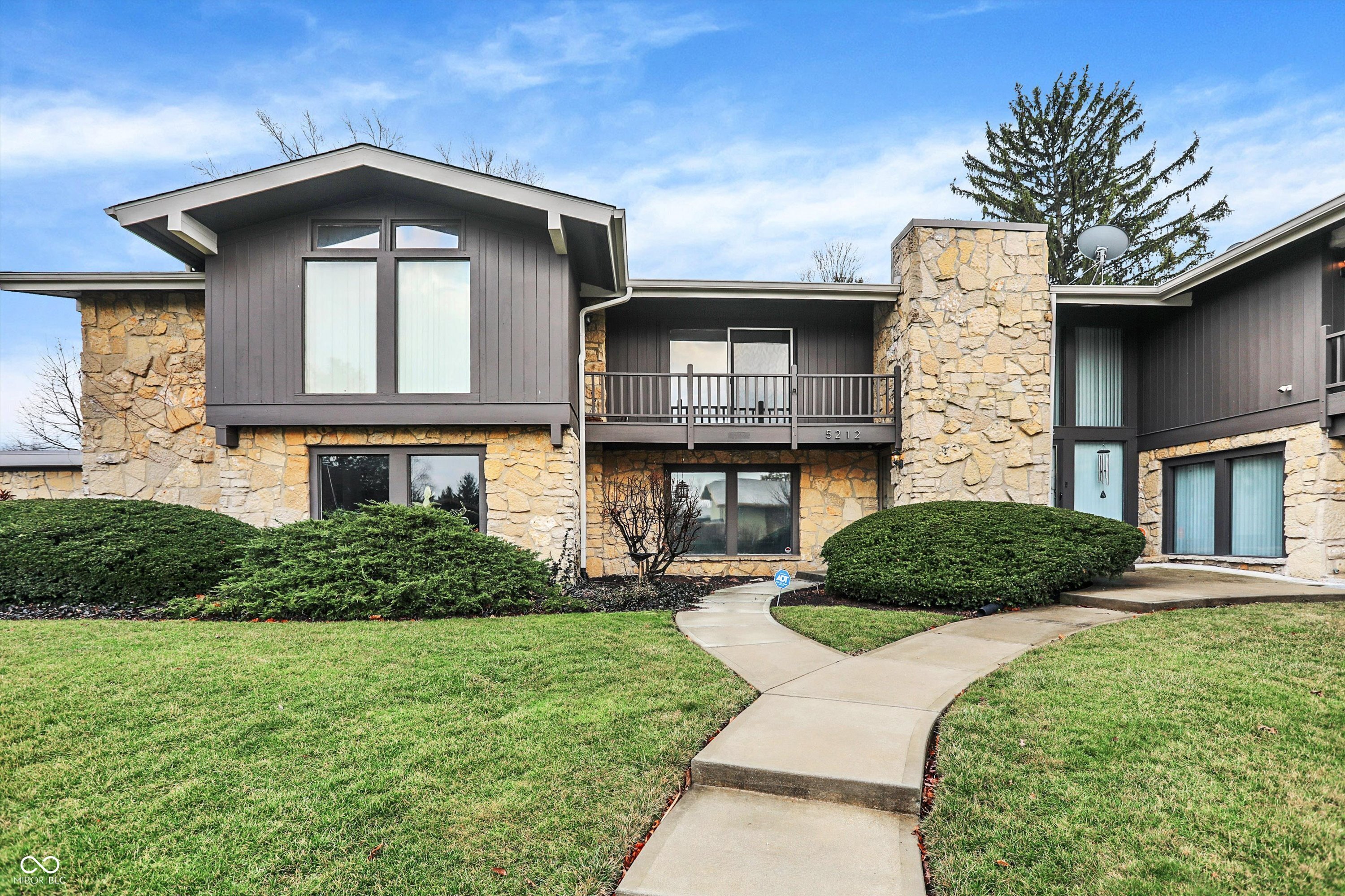 5212 Nob Lane
