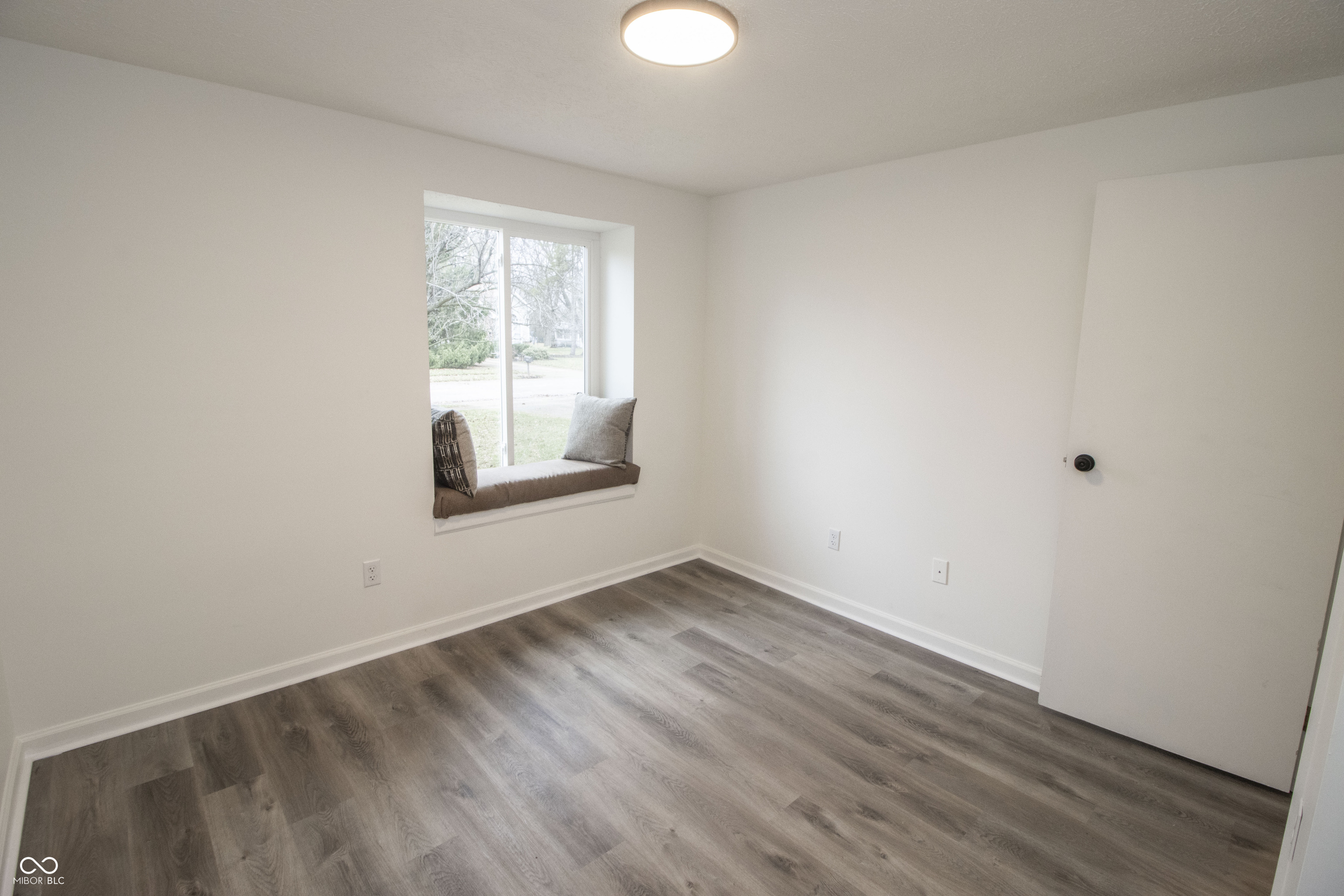 11289 Woodcreek Drive