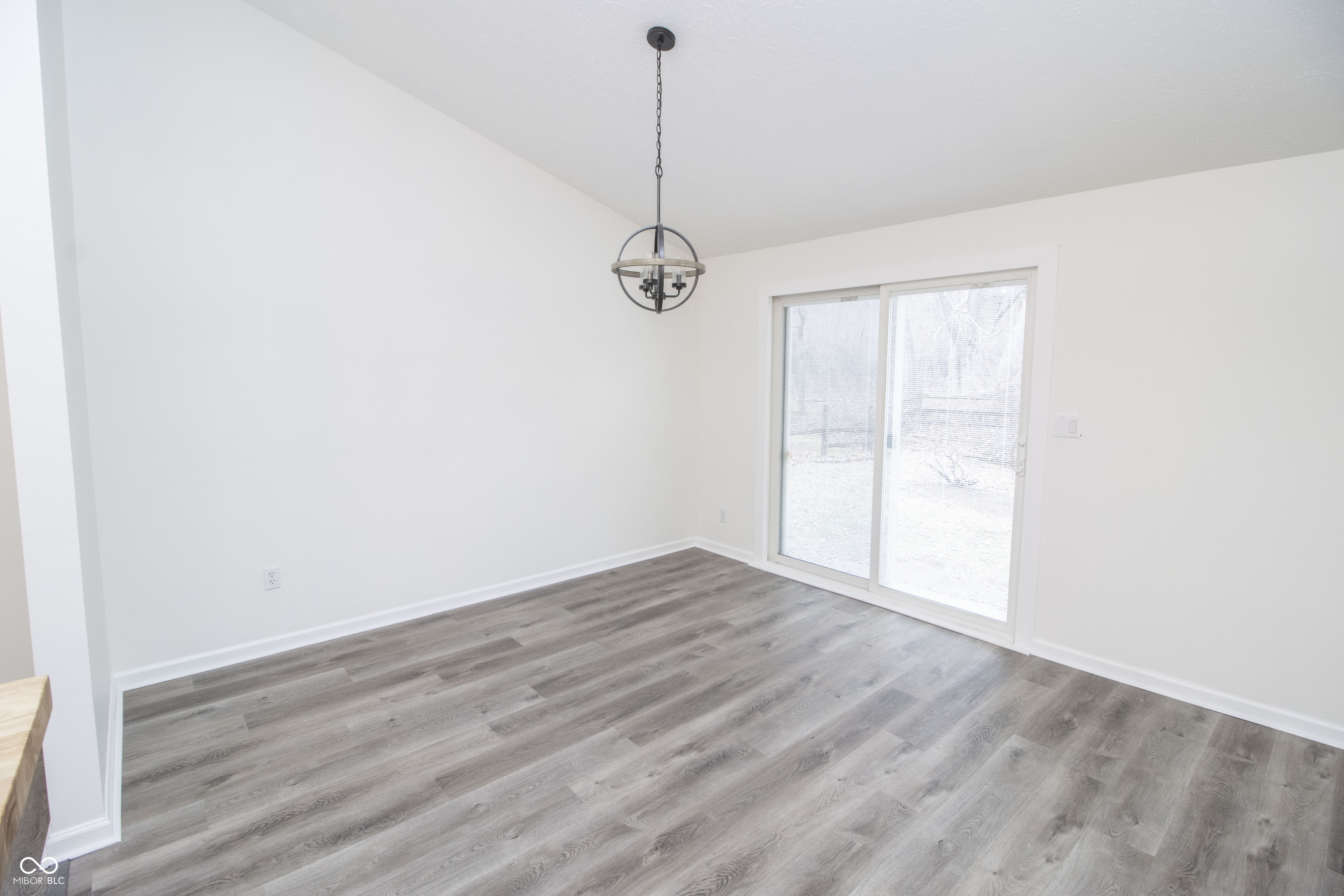 11289 Woodcreek Drive