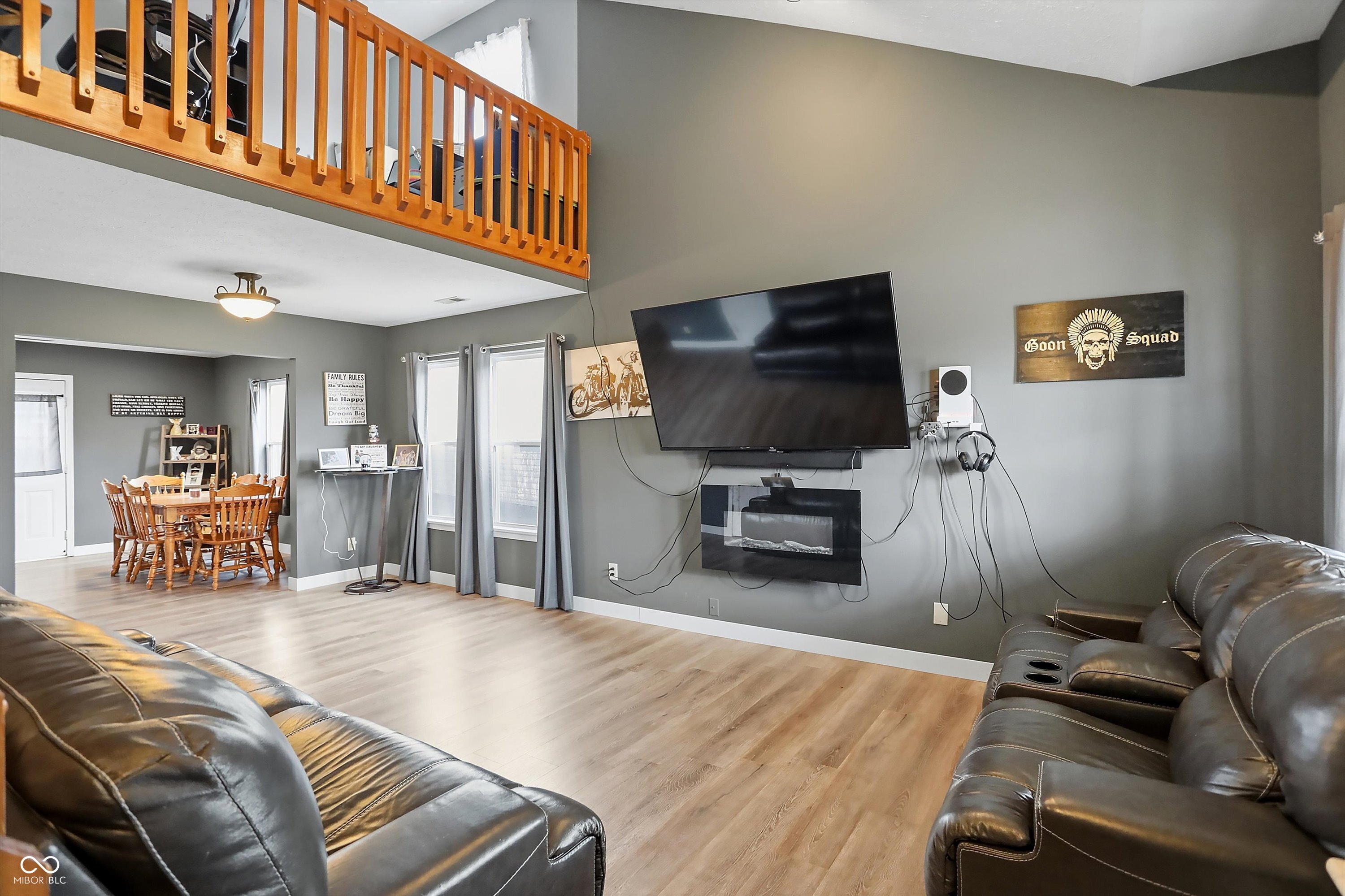 5218 W Hidden Ridge Court
