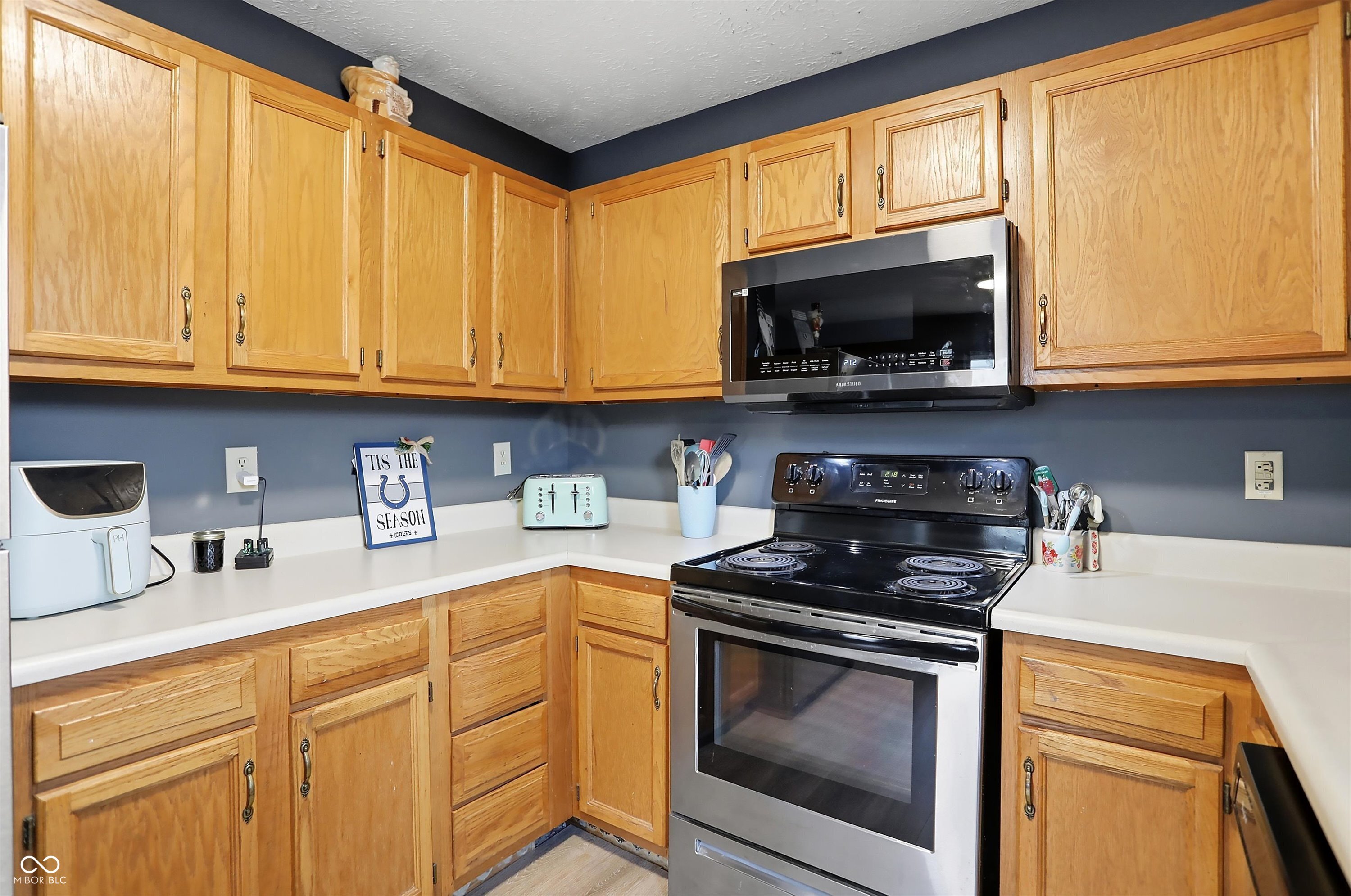 5218 W Hidden Ridge Court